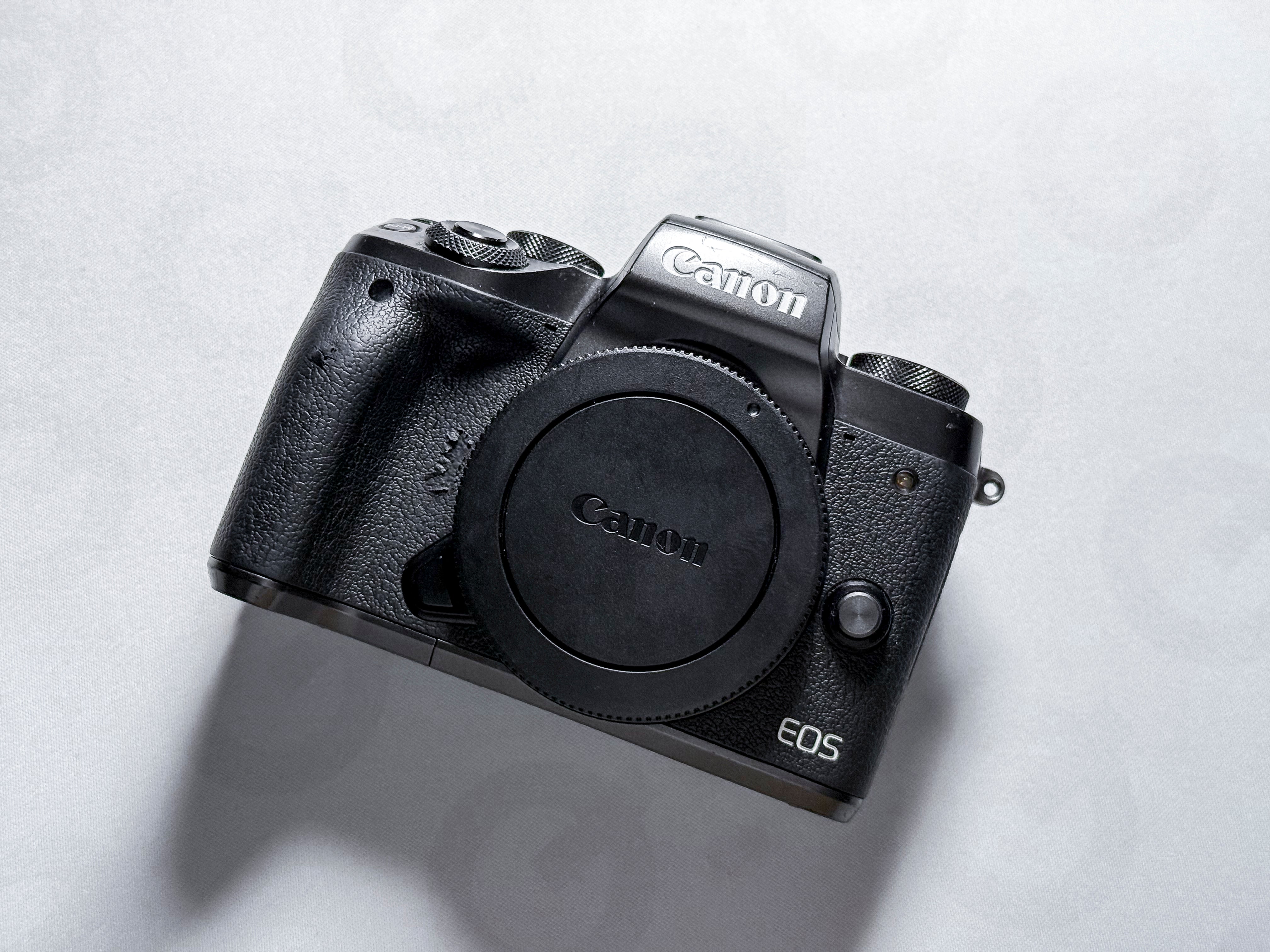 Canon M5 EOS Mirrorless Camera EF-M Body - 1 Year Warranty, Perfectly Working
