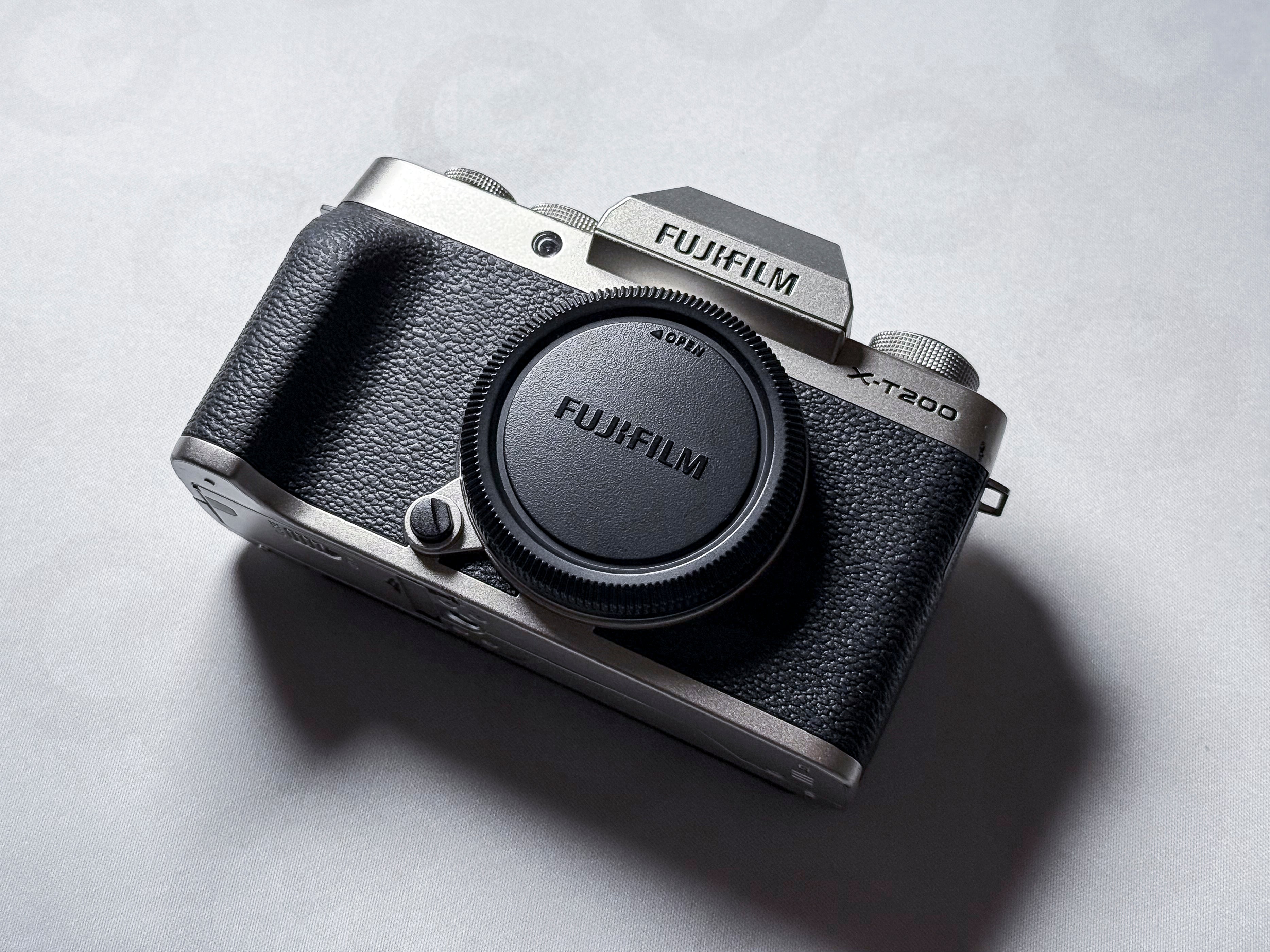 Fujifilm X-T200 APS-C Mirrorless - 1 Year Warranty, Perfectly Working Fuji XT200