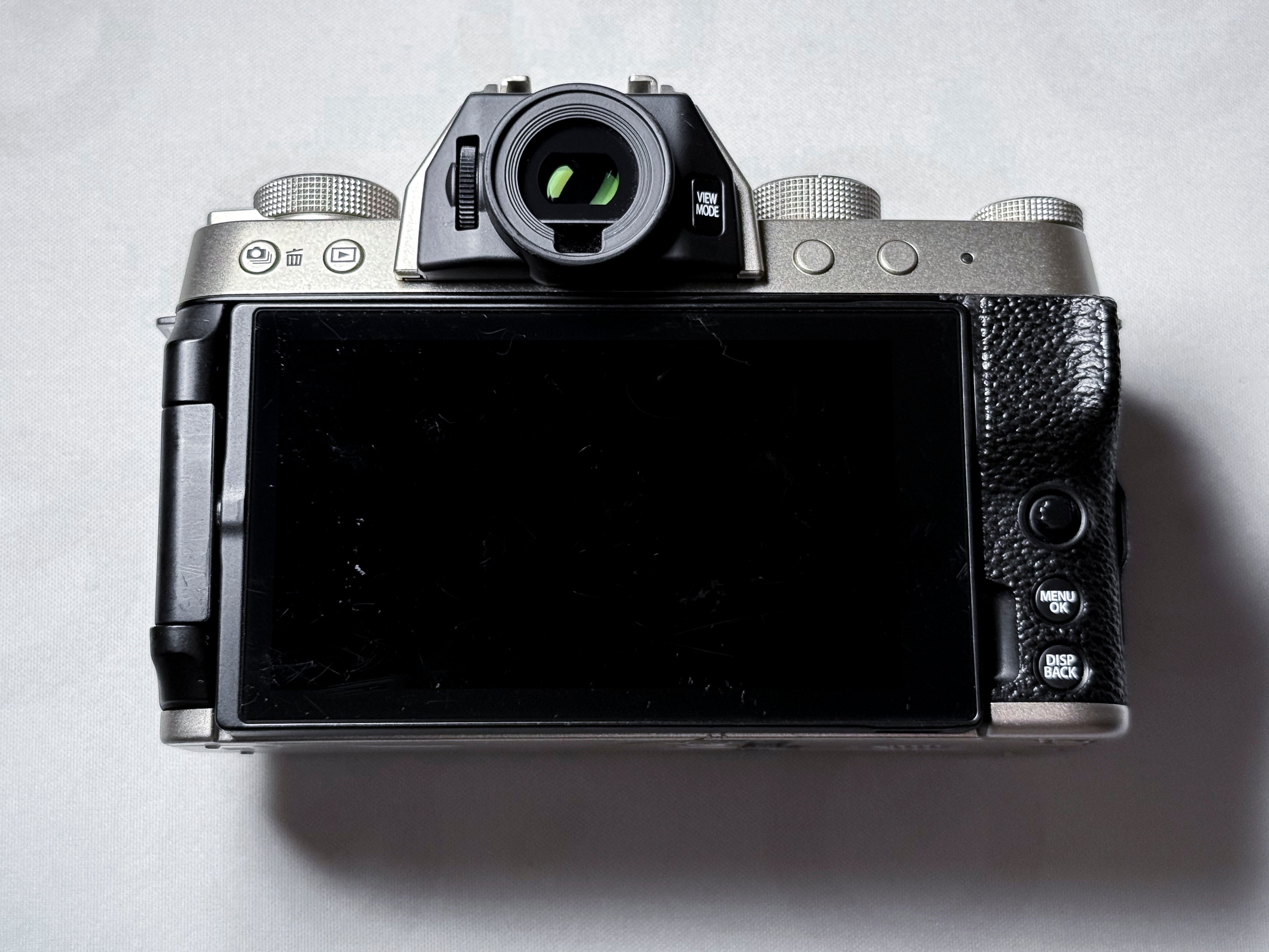 Fujifilm X-T200 APS-C Mirrorless - 1 Year Warranty, Perfectly Working Fuji XT200