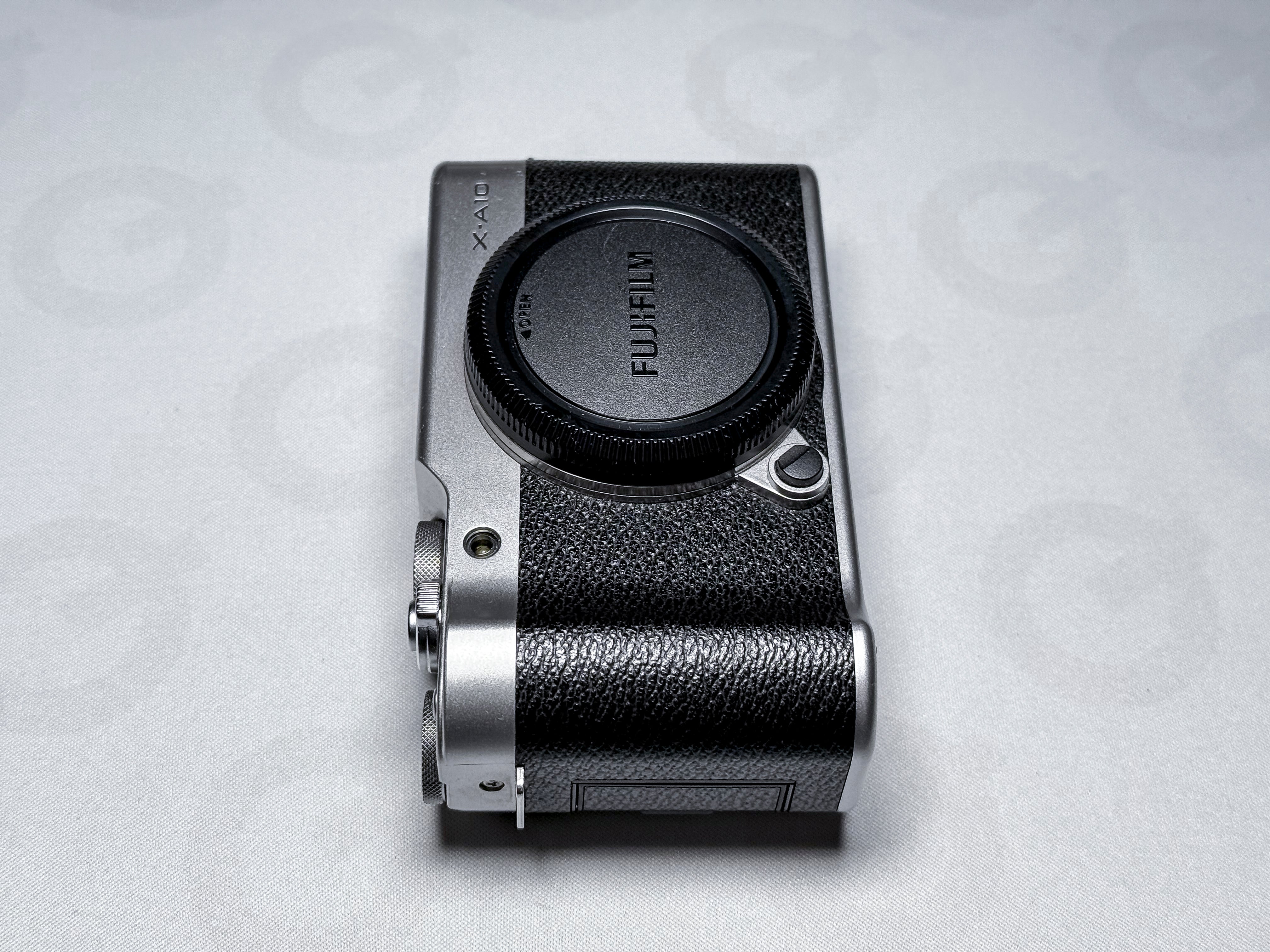 Fujifilm X-A10 Mirrorless APS-C Fuji XA10 - 1 Year Warranty, Perfectly Working