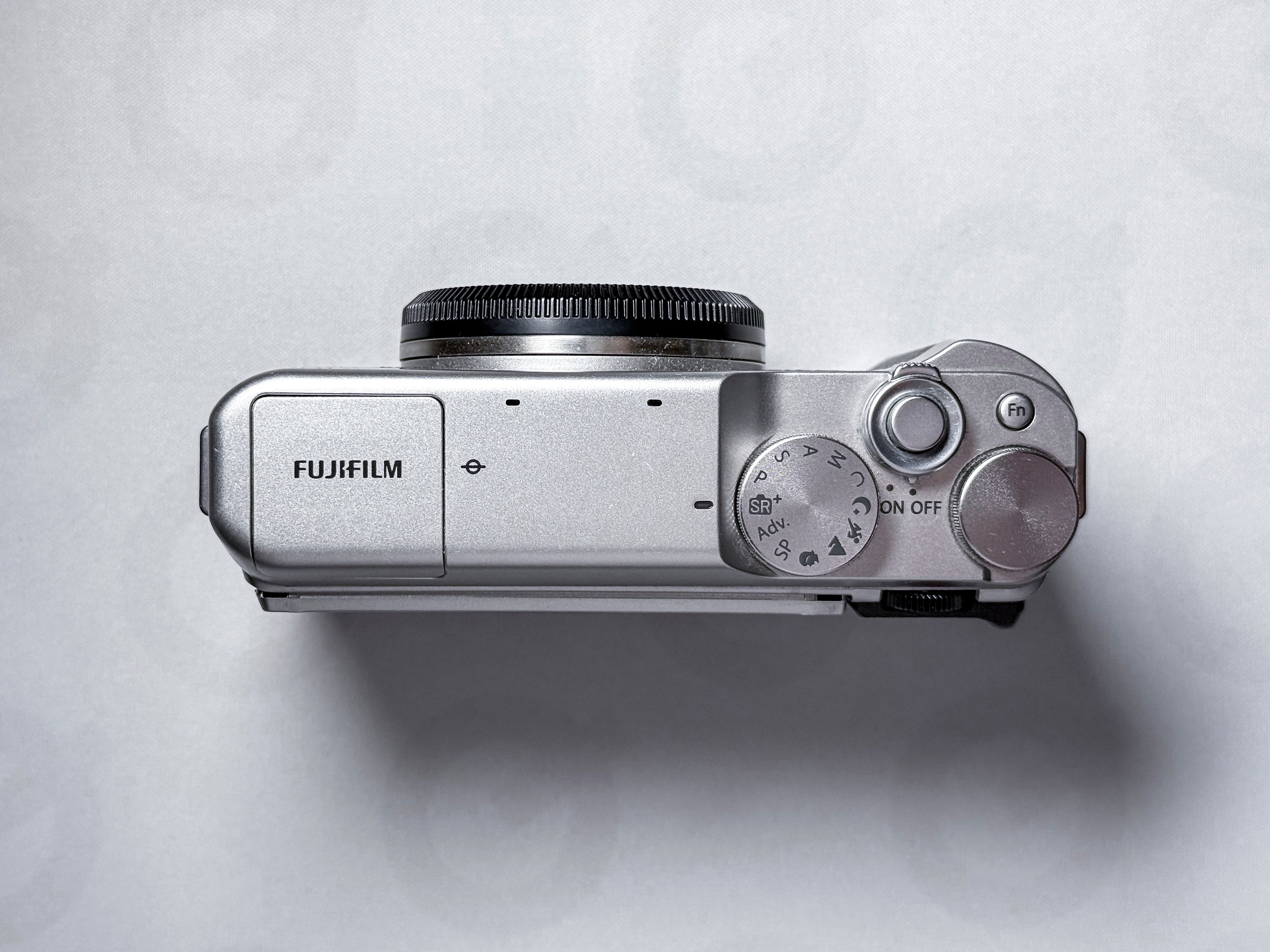 Fujifilm X-A10 Mirrorless APS-C Fuji XA10 - 1 Year Warranty, Perfectly Working