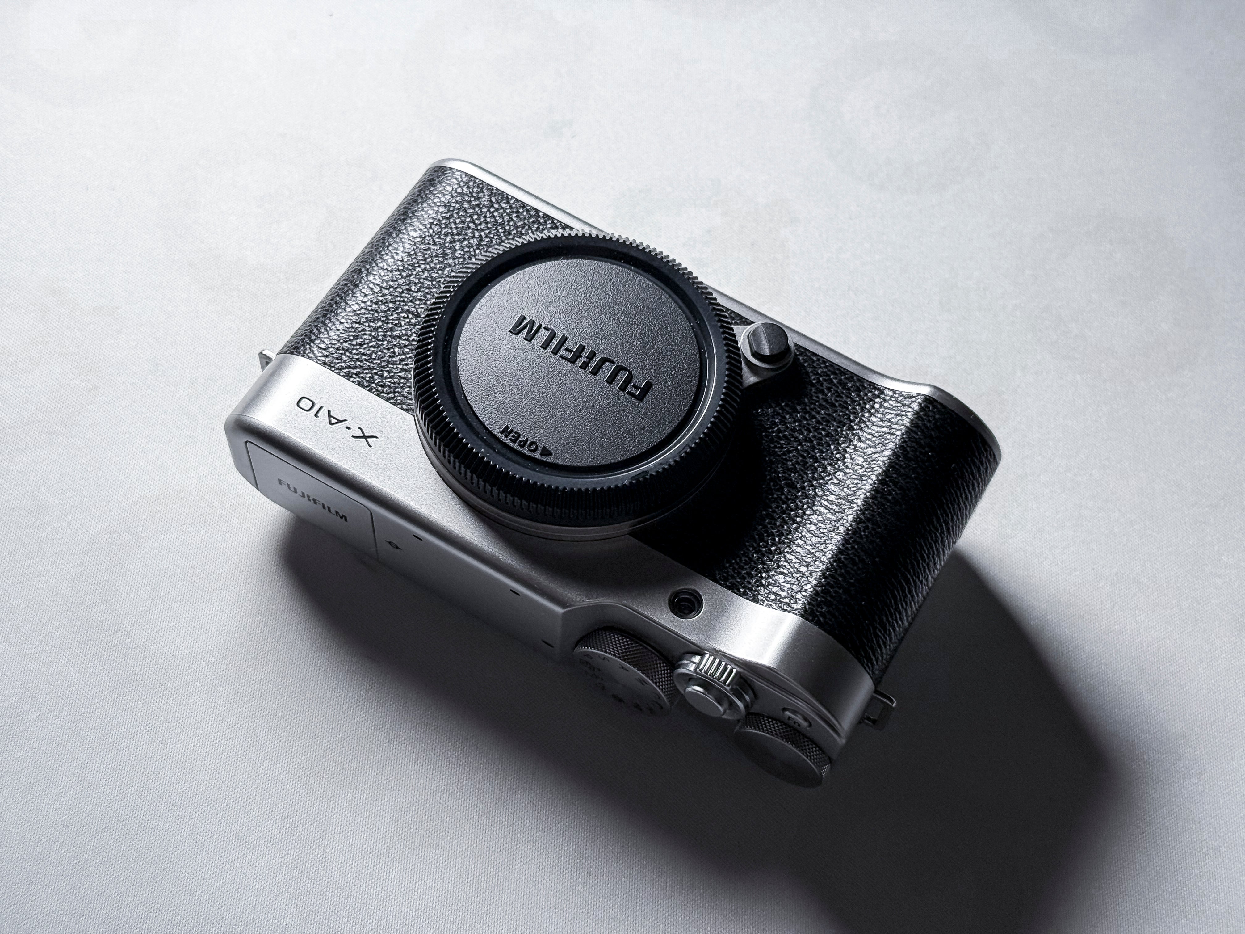 Fujifilm X-A10 Mirrorless APS-C Fuji XA10 - 1 Year Warranty, Perfectly Working