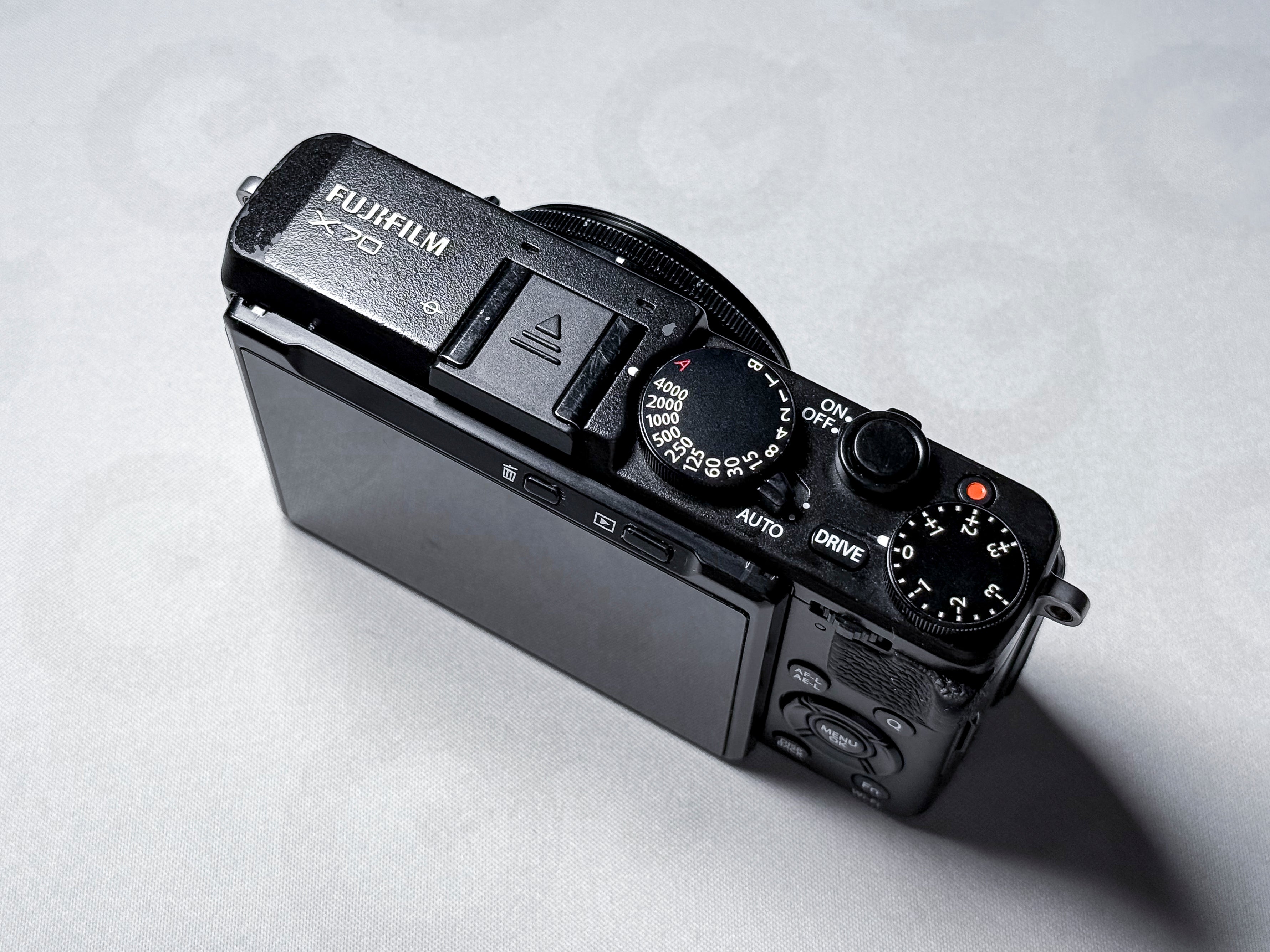 Fujifilm X70 APS-C 4x Zoom - 1 Year Warranty, Perfectly Working Fuji X-70