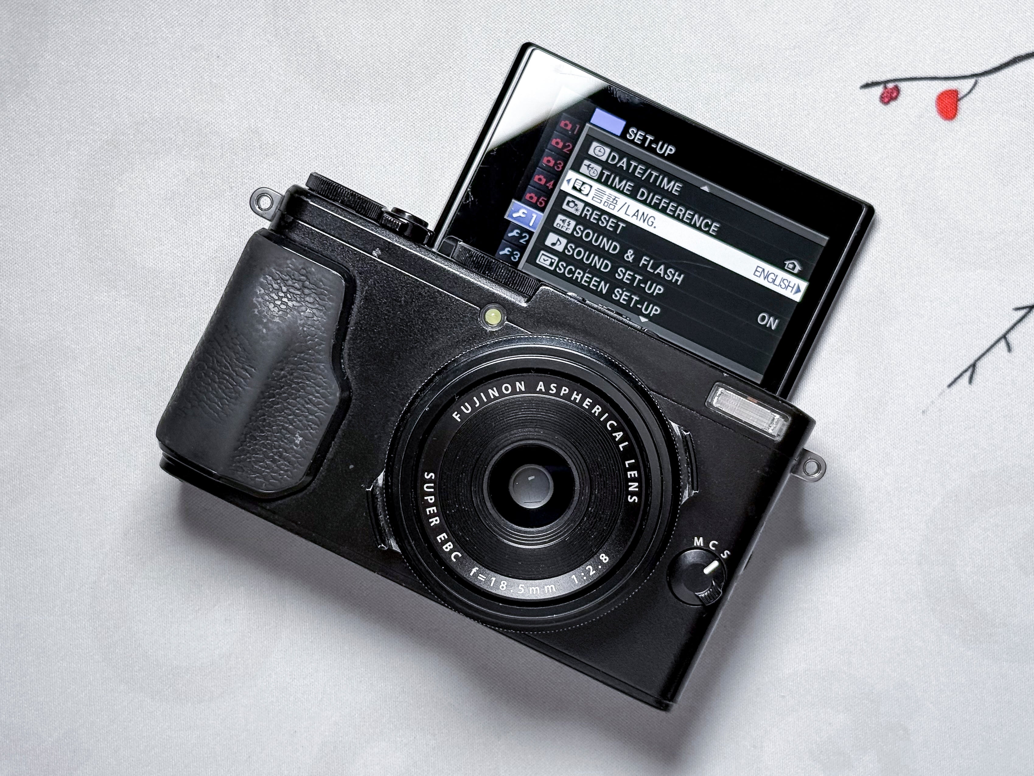 Fujifilm X70 APS-C 4x Zoom - 1 Year Warranty, Perfectly Working Fuji X-70