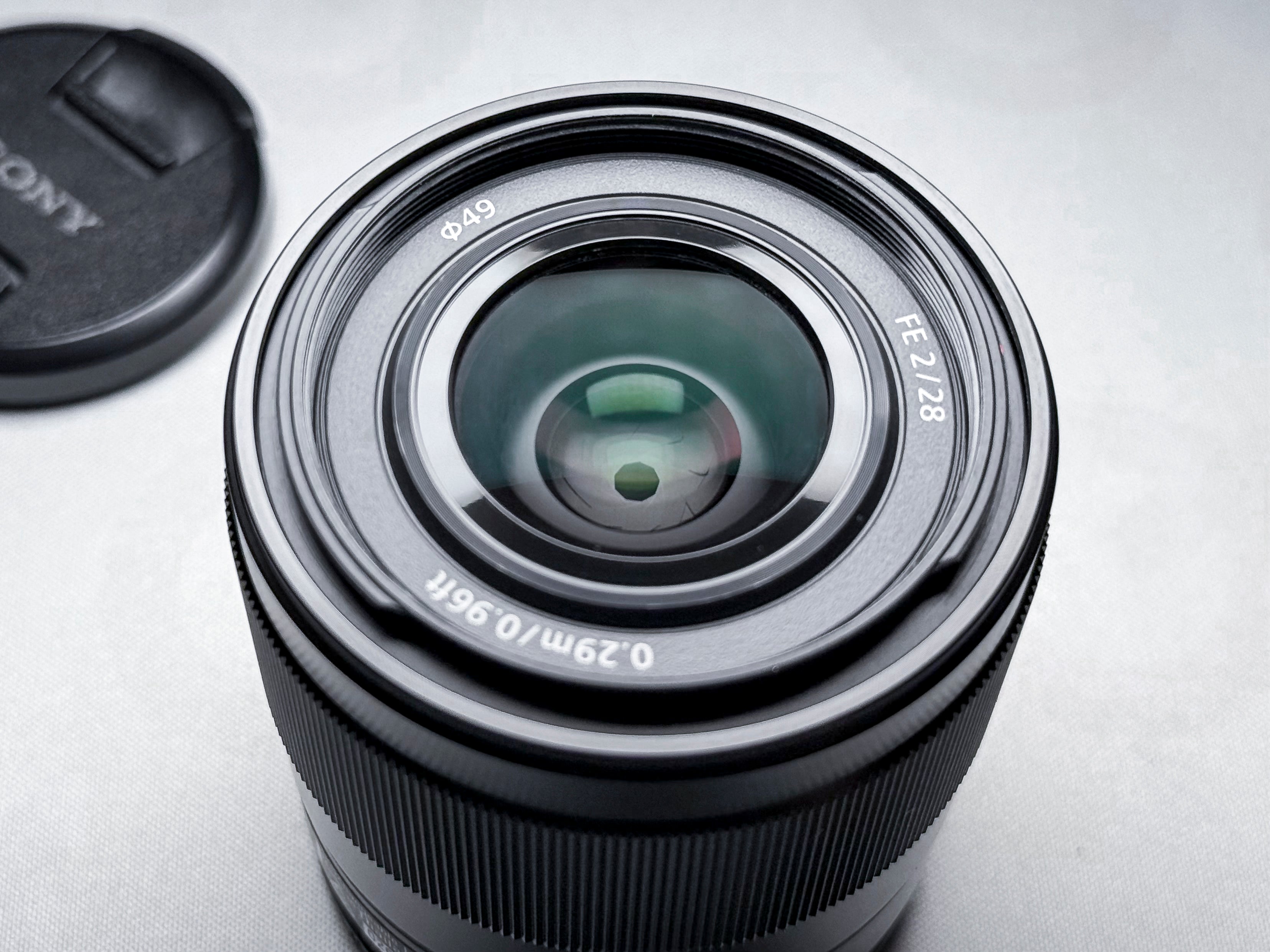 Sony 28mm f/2.0 FE Full Frame Lens - 1 Year Warranty, Excellent