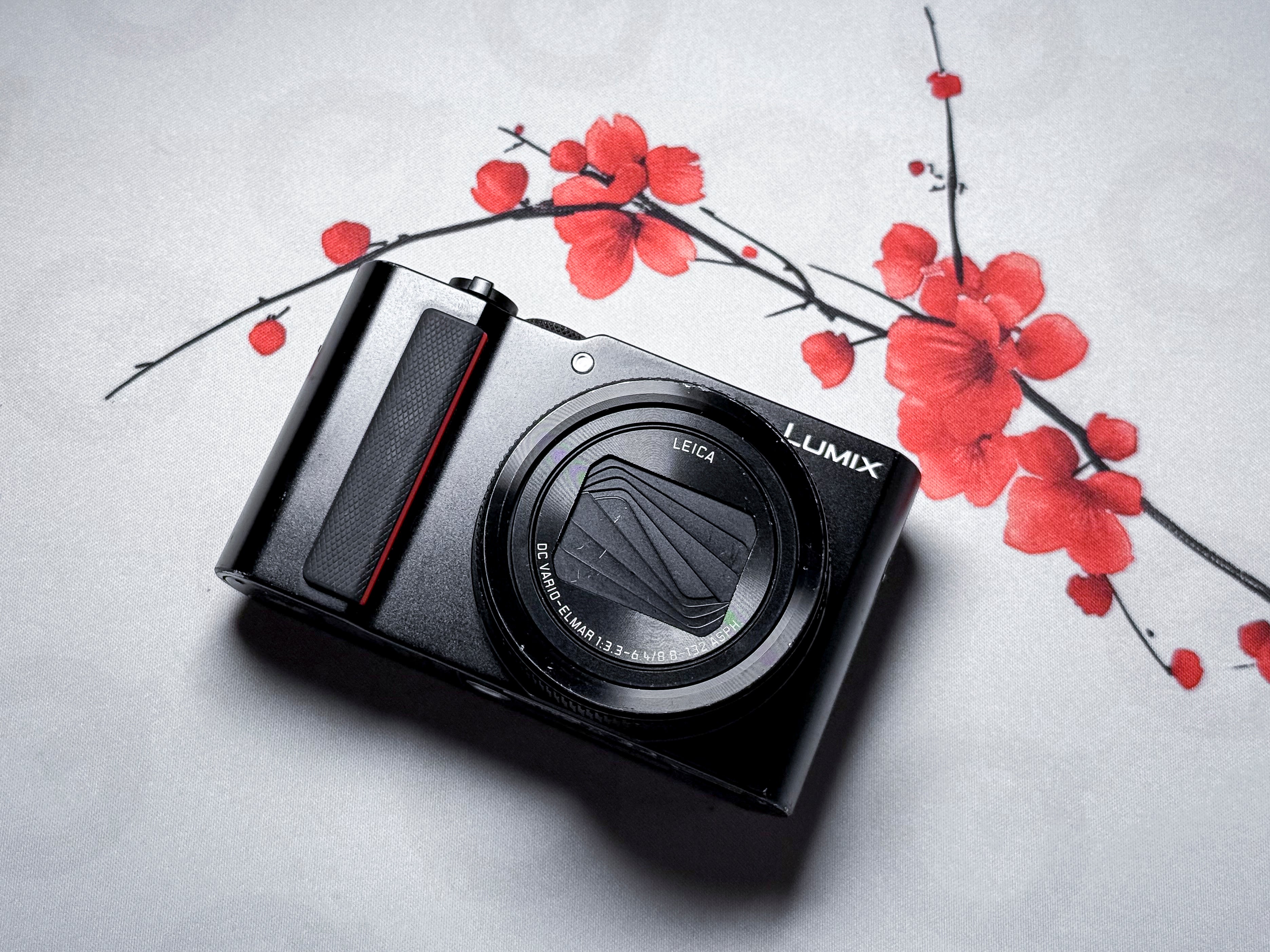 Panasonic Lumix TZ200 15x Leica Lens - 1 Year Warranty, Perfectly Working