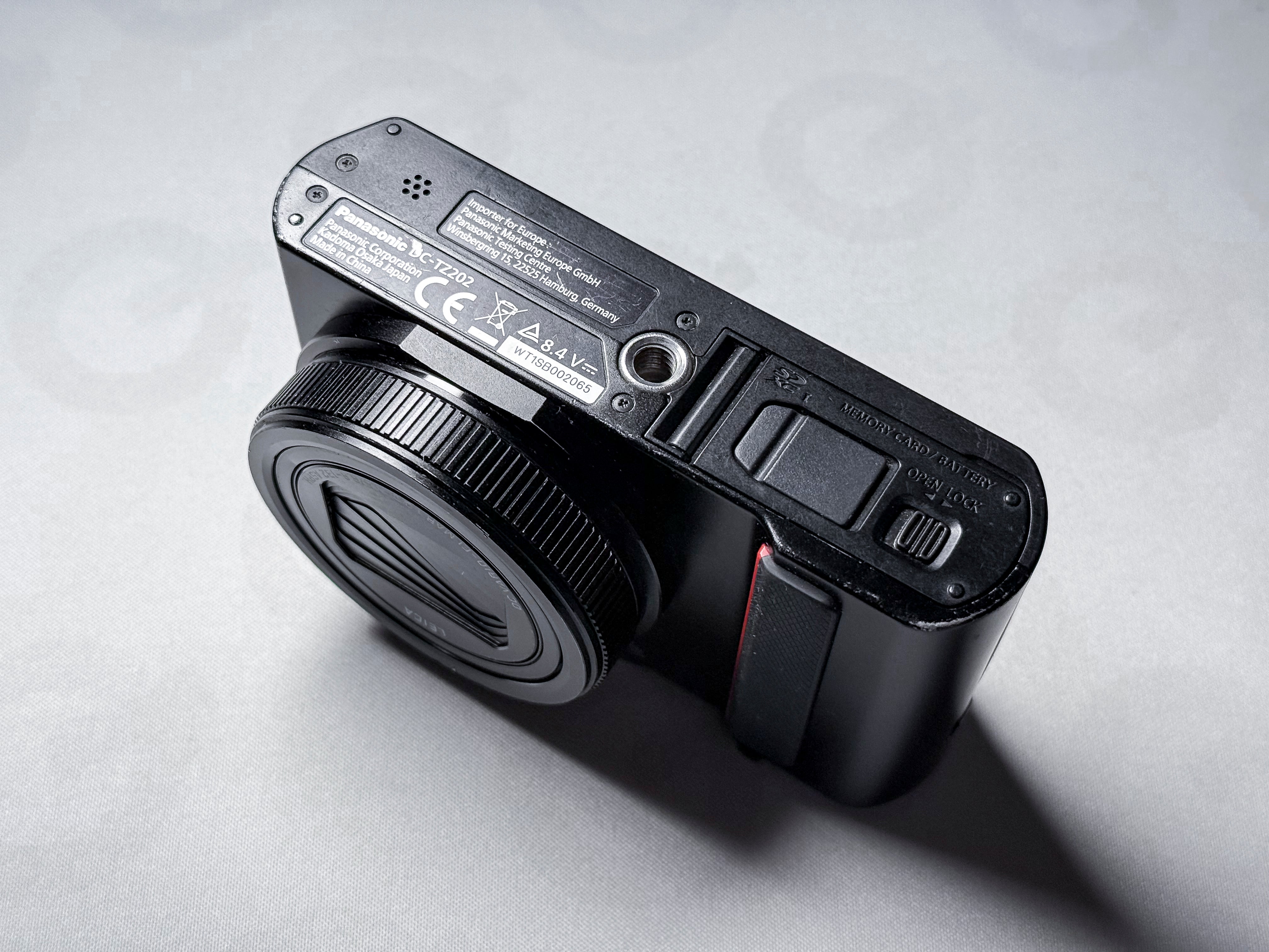 Panasonic Lumix TZ200 15x Leica Lens - 1 Year Warranty, Perfectly Working