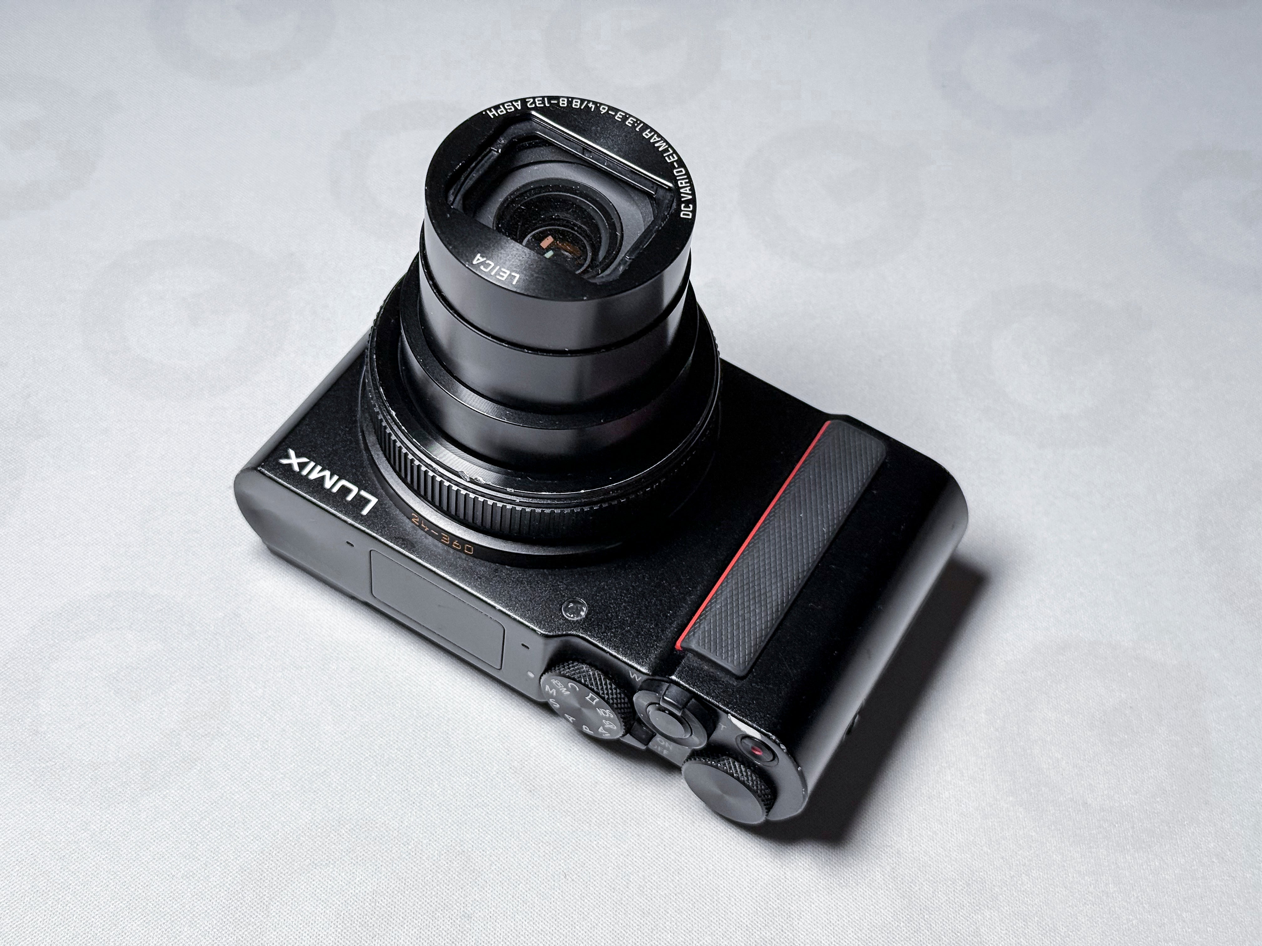 Panasonic Lumix TZ200 15x Leica Lens - 1 Year Warranty, Perfectly Working