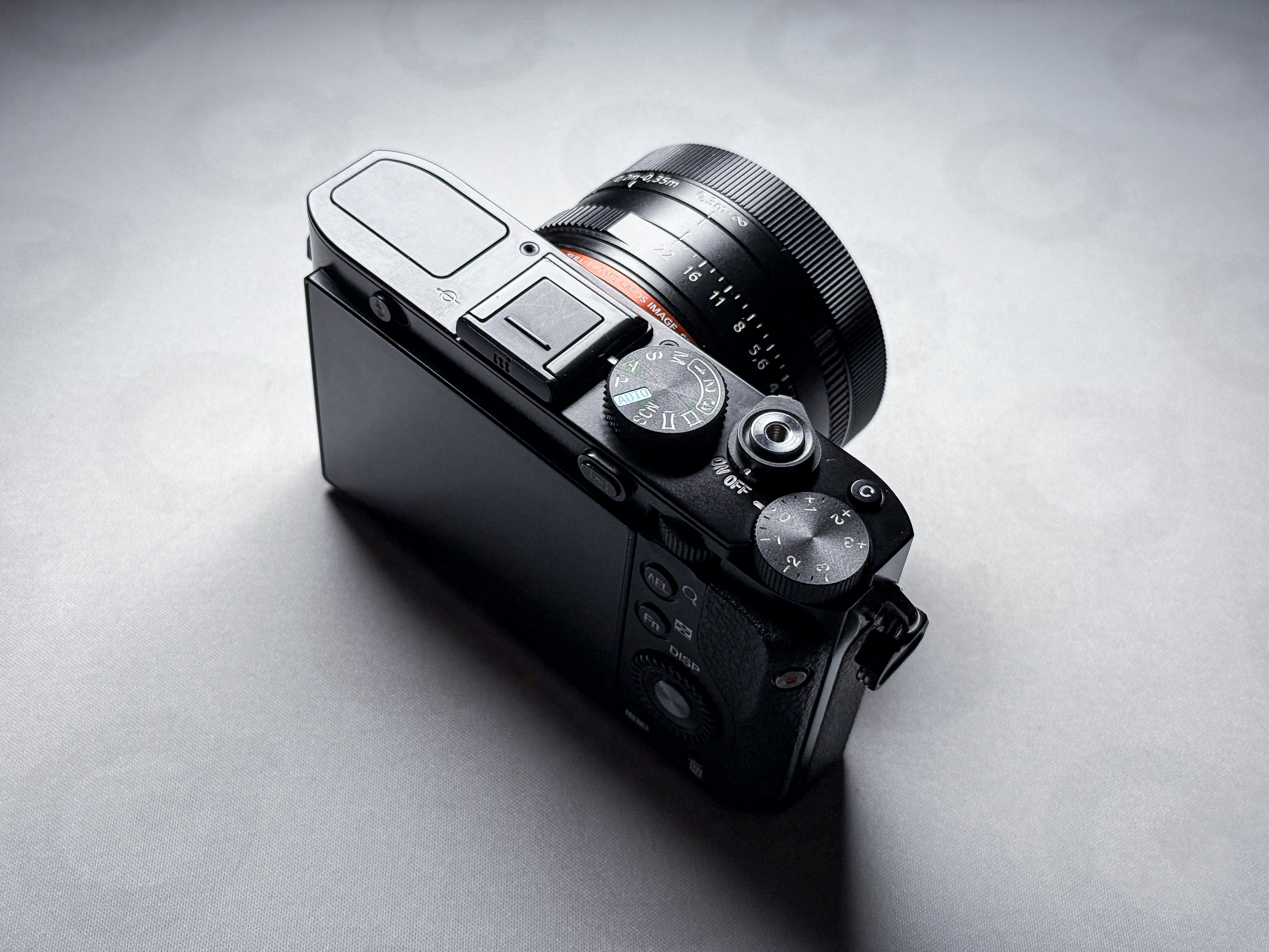 Sony RX1 Full Frame 35mm Zeiss Sonnar - 1 Year Warranty, Excellent