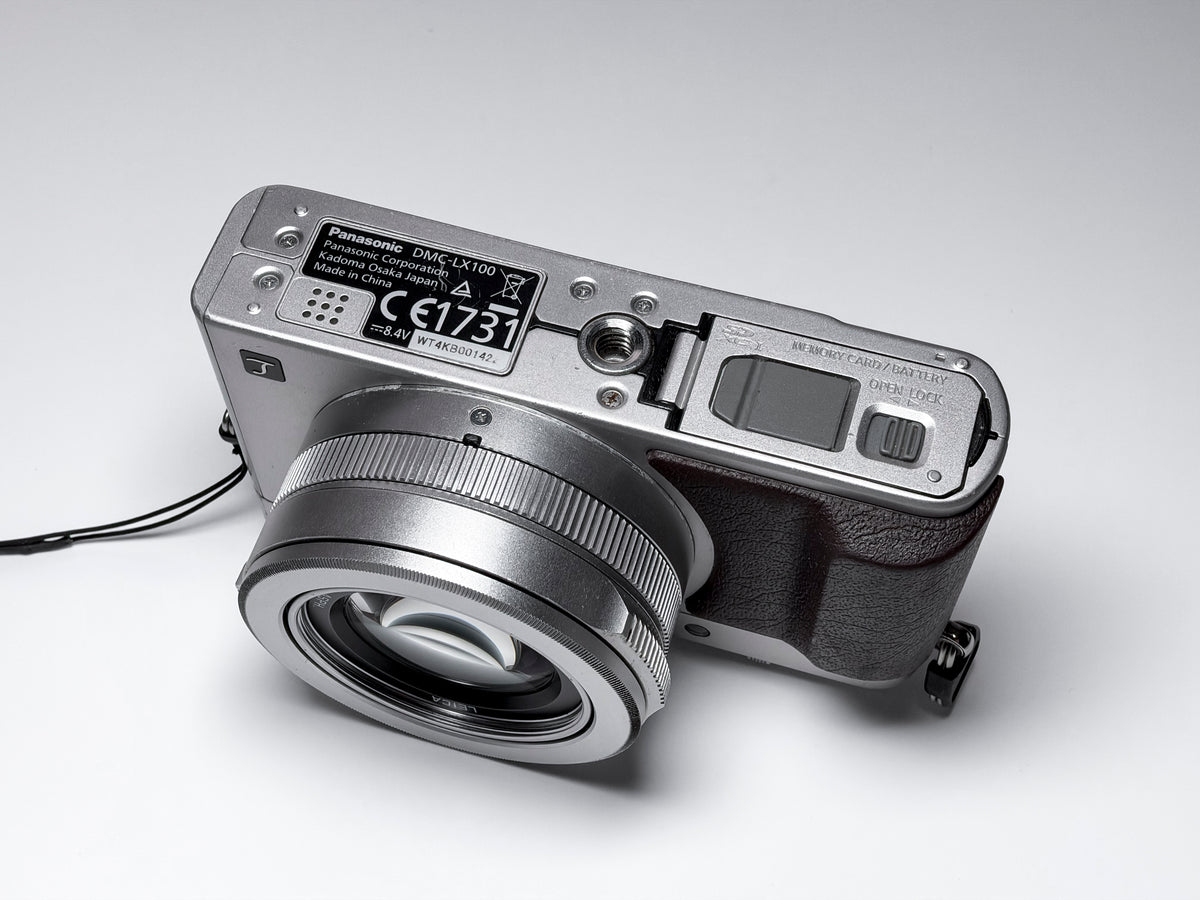 Panasonic Lumix LX100 Leica Lens - 1 Year Warranty, Excellent