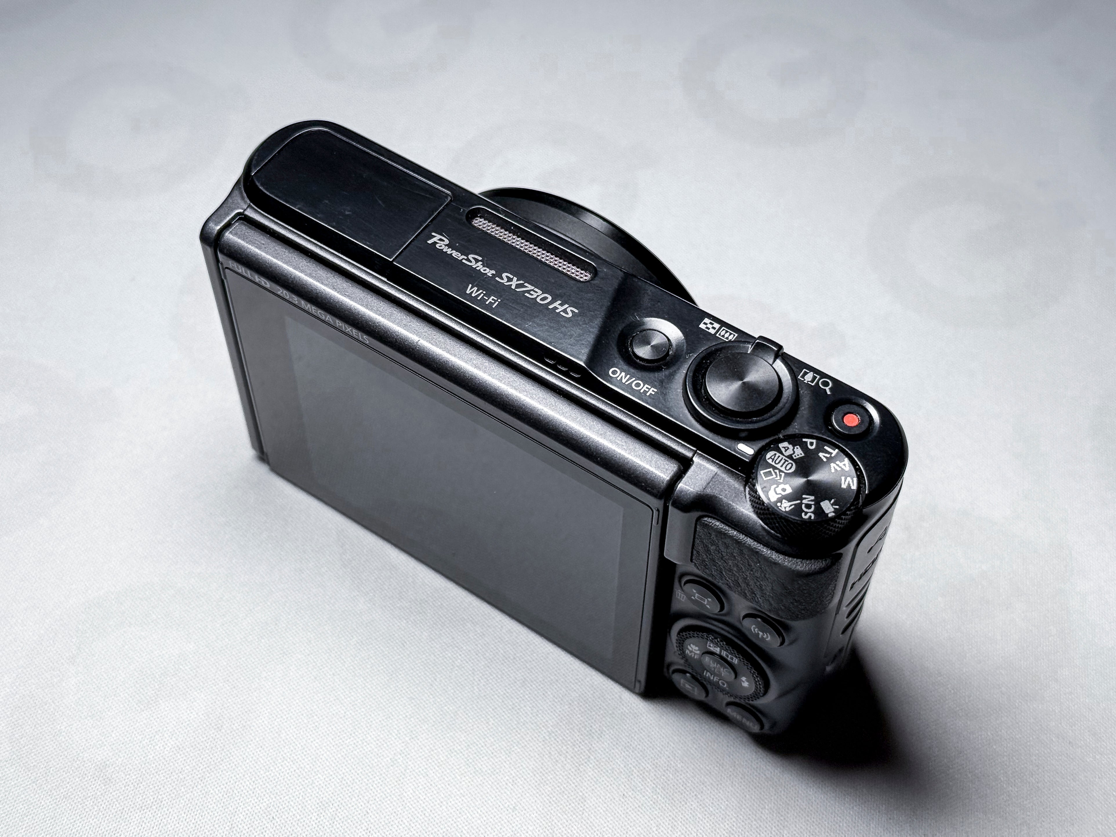 Canon SX730 HS Powershot Compact Camera 40x Zoom - 1 Year Warranty, Excellent