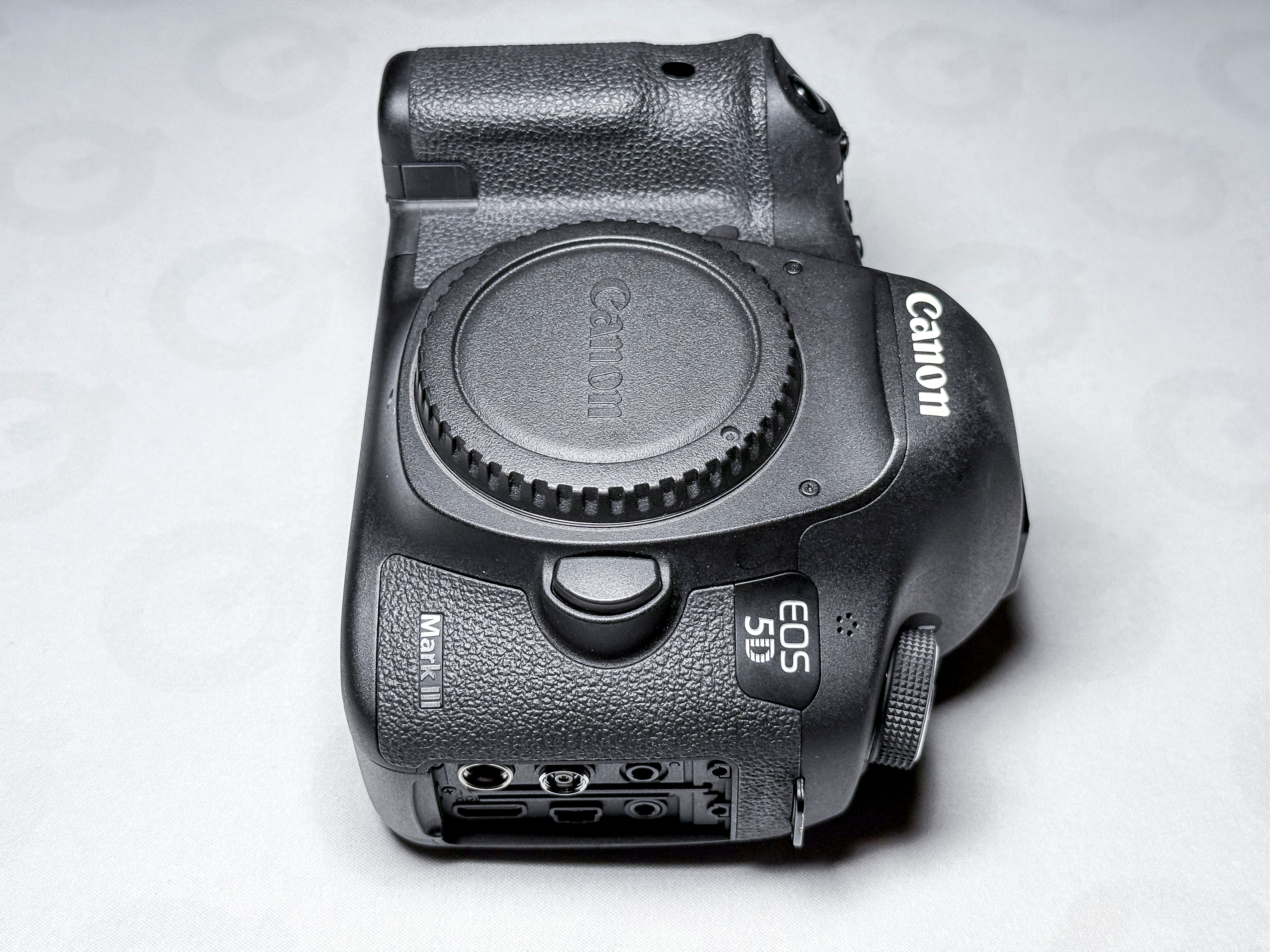 Canon EOS 5D Mark III 3 Full Frame Reflex DSLR - 1 Year Warranty, Excellent