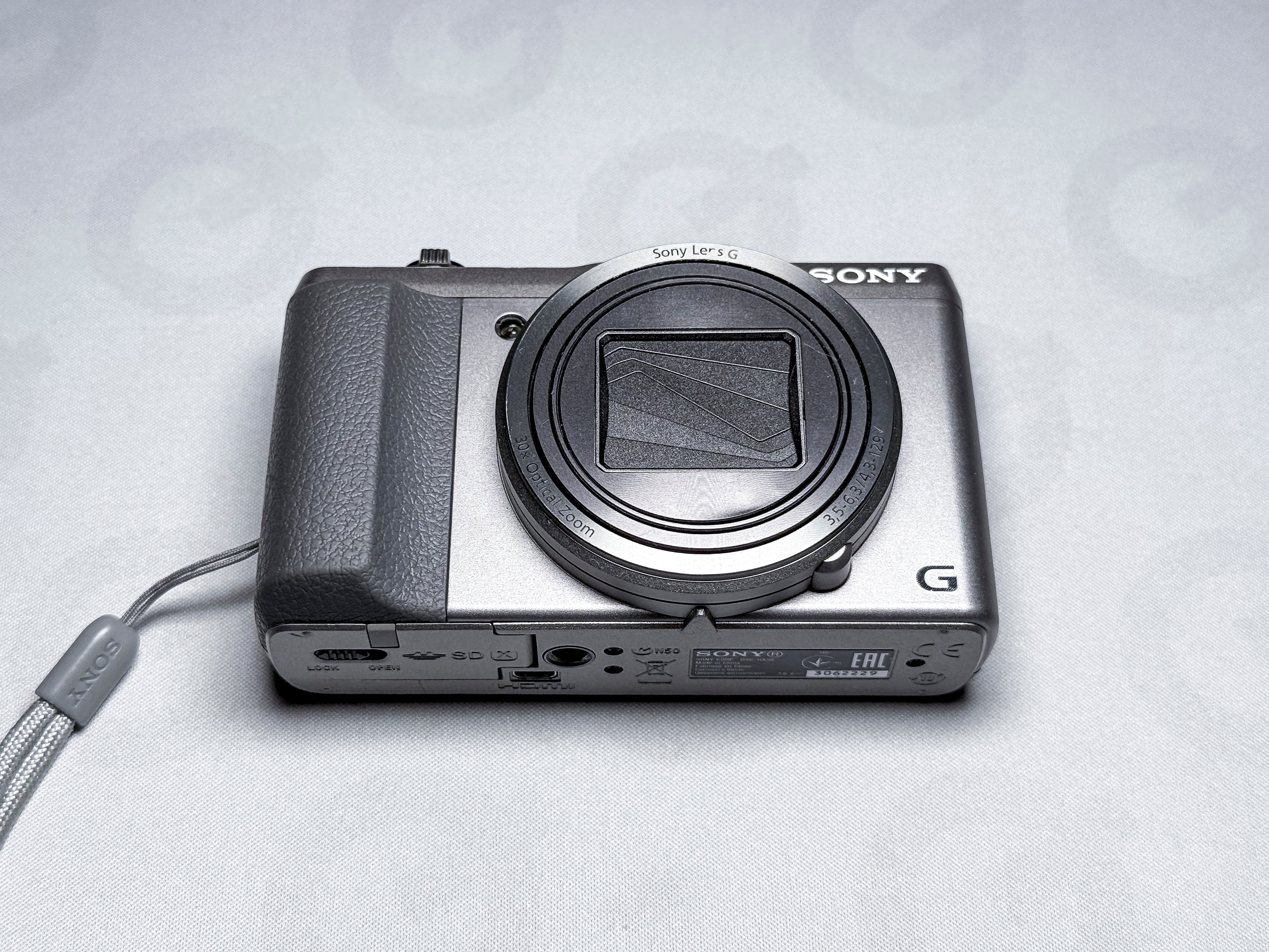 Sony HX60 Cyber-shot 20.4 Mpx 30x Zoom - 1 Year Warranty, Excellent HX-60