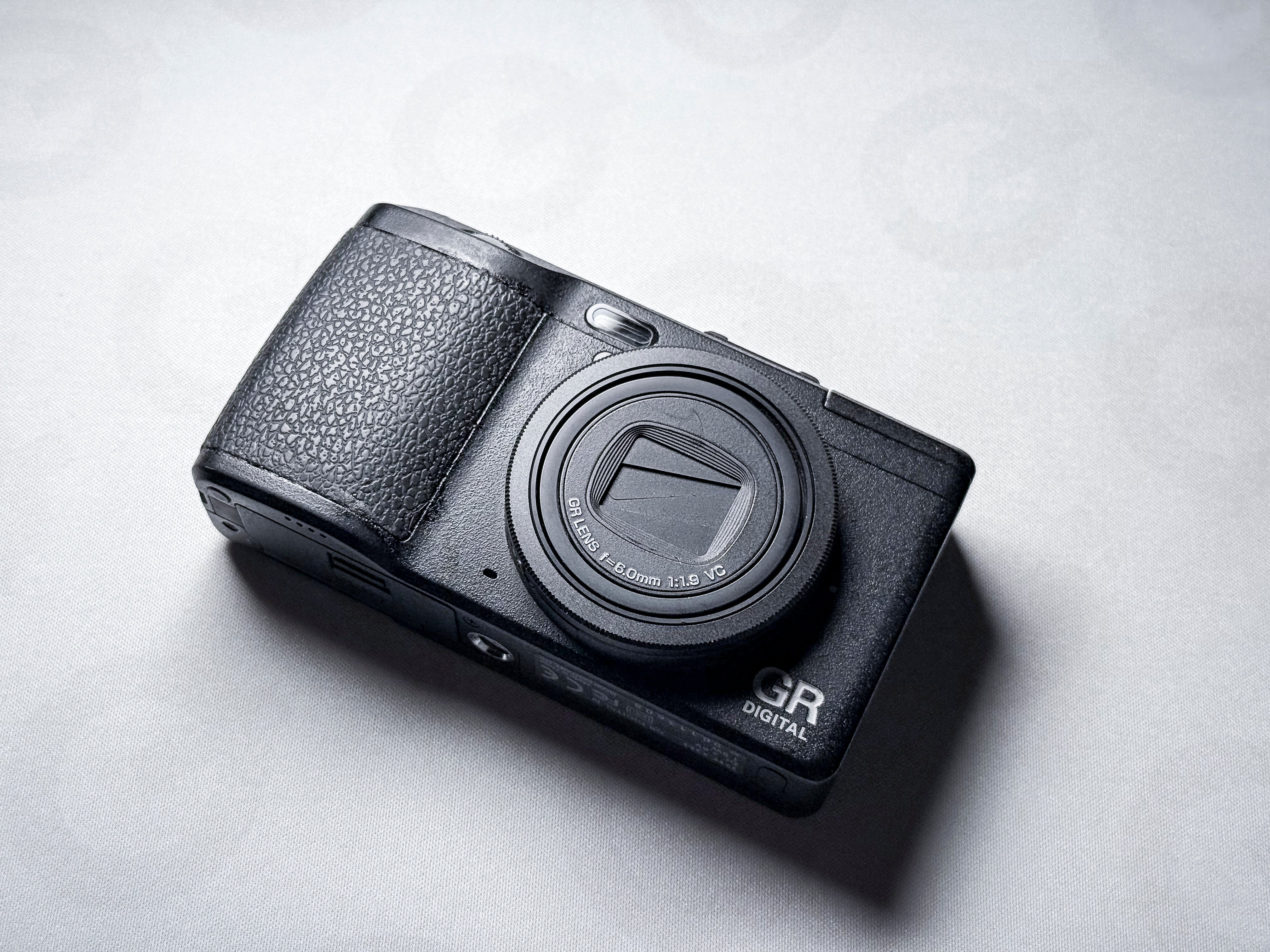 Ricoh GR Digital IV 4 CCD Sensor - 1 Year Warranty, Perfectly Working