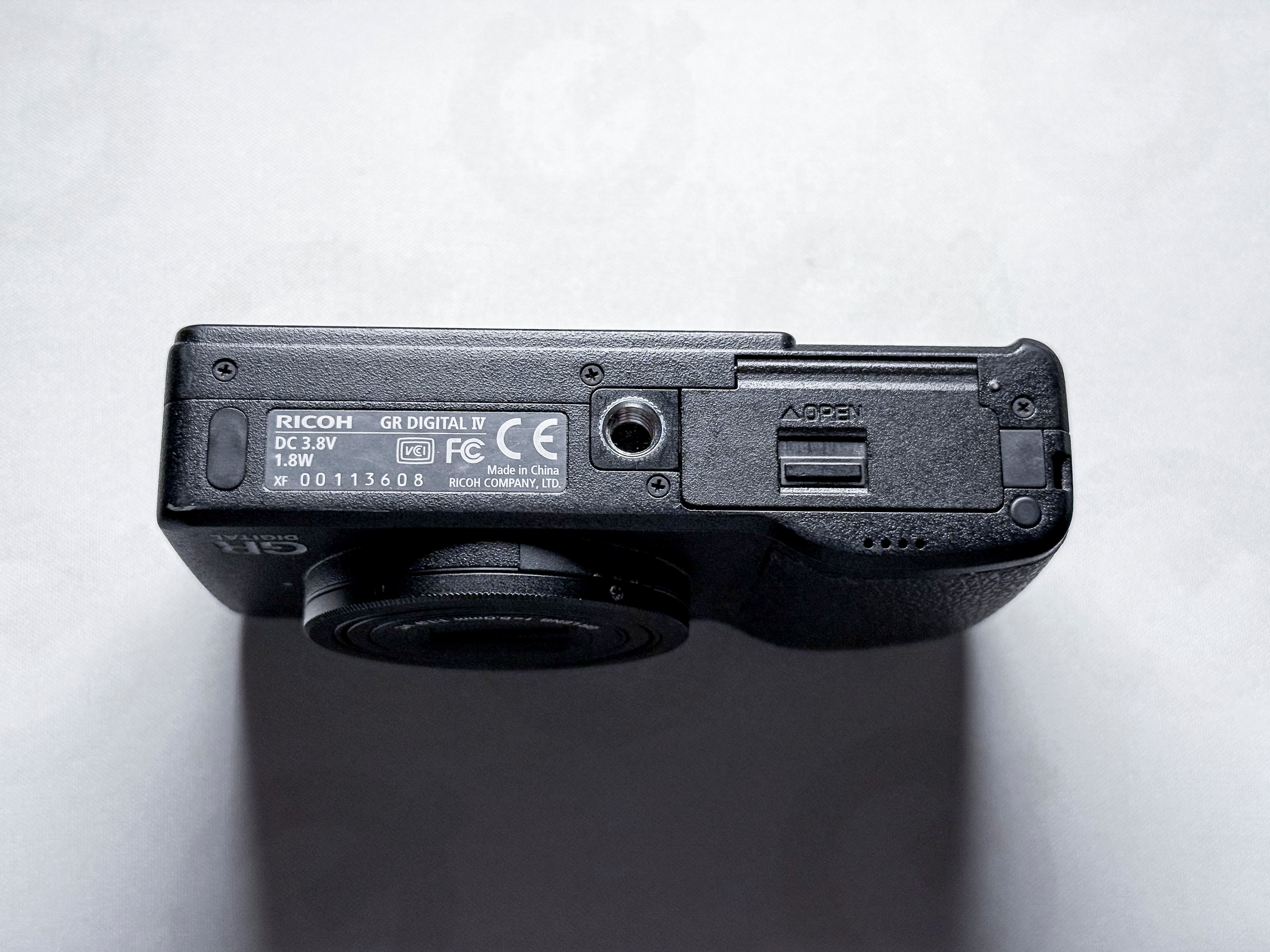 Ricoh GR Digital IV 4 CCD Sensor - 1 Year Warranty, Perfectly Working