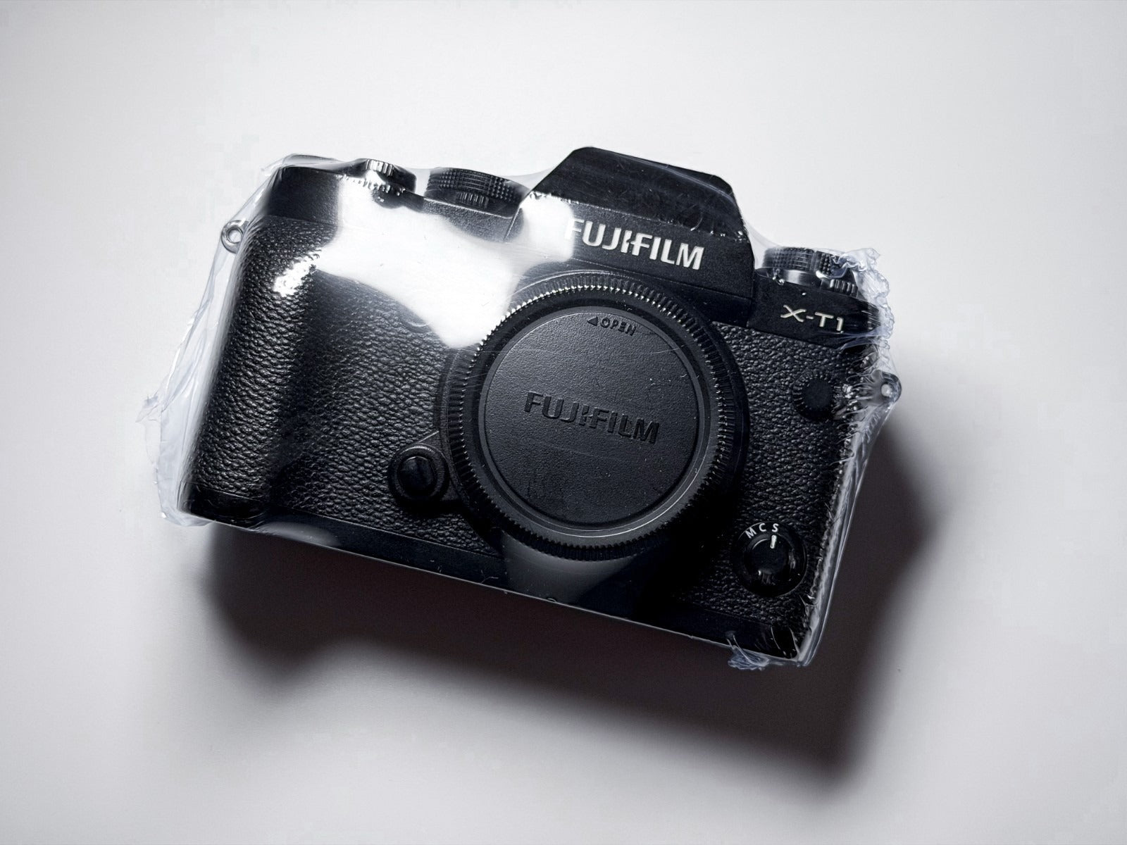 Fujifilm X-T1 Mirrorless Body APS-C Fuji XT1 - 1 Year Warranty, Excellent