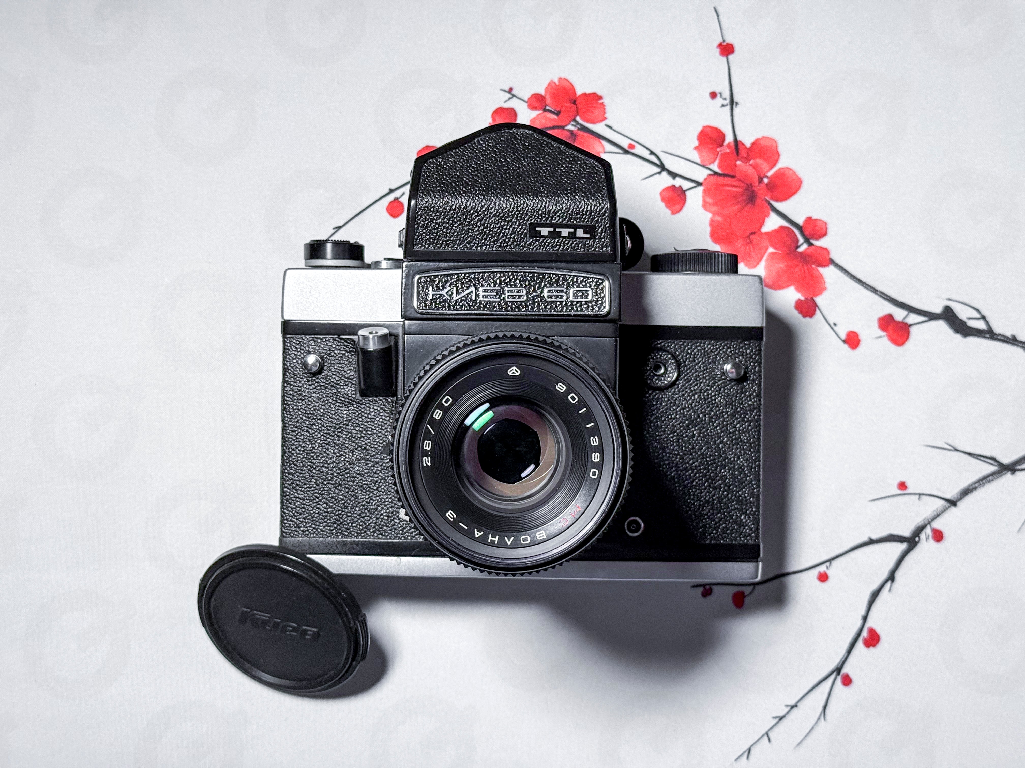 Kiev 60 + Volna 80 f/2.8 + Prism and Waist Finder - Medium Format Film Camera - CLAd, Near Mint