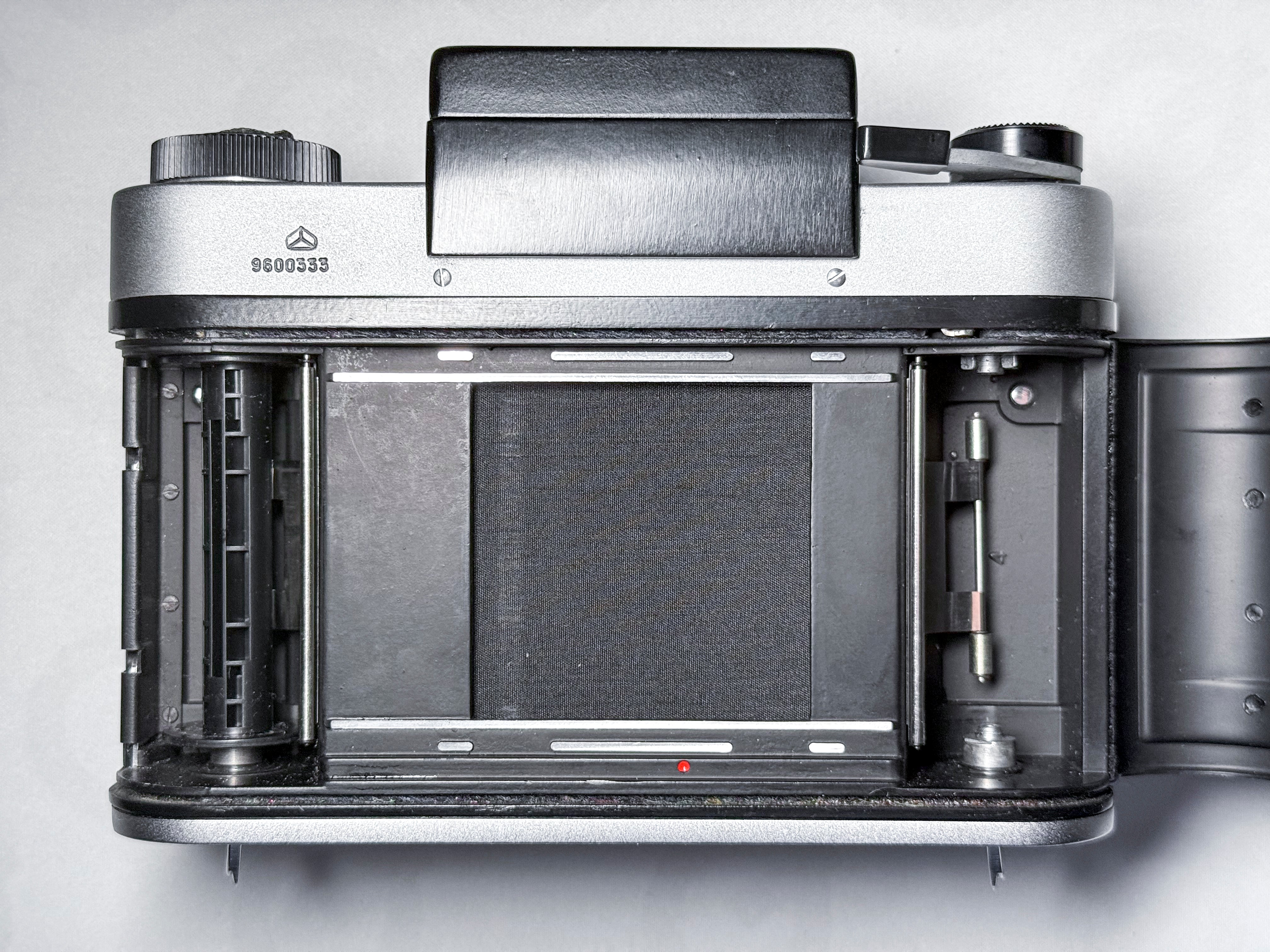 Kiev 60 + Volna 80 f/2.8 + Prism and Waist Finder - Medium Format Film Camera - CLAd, Near Mint