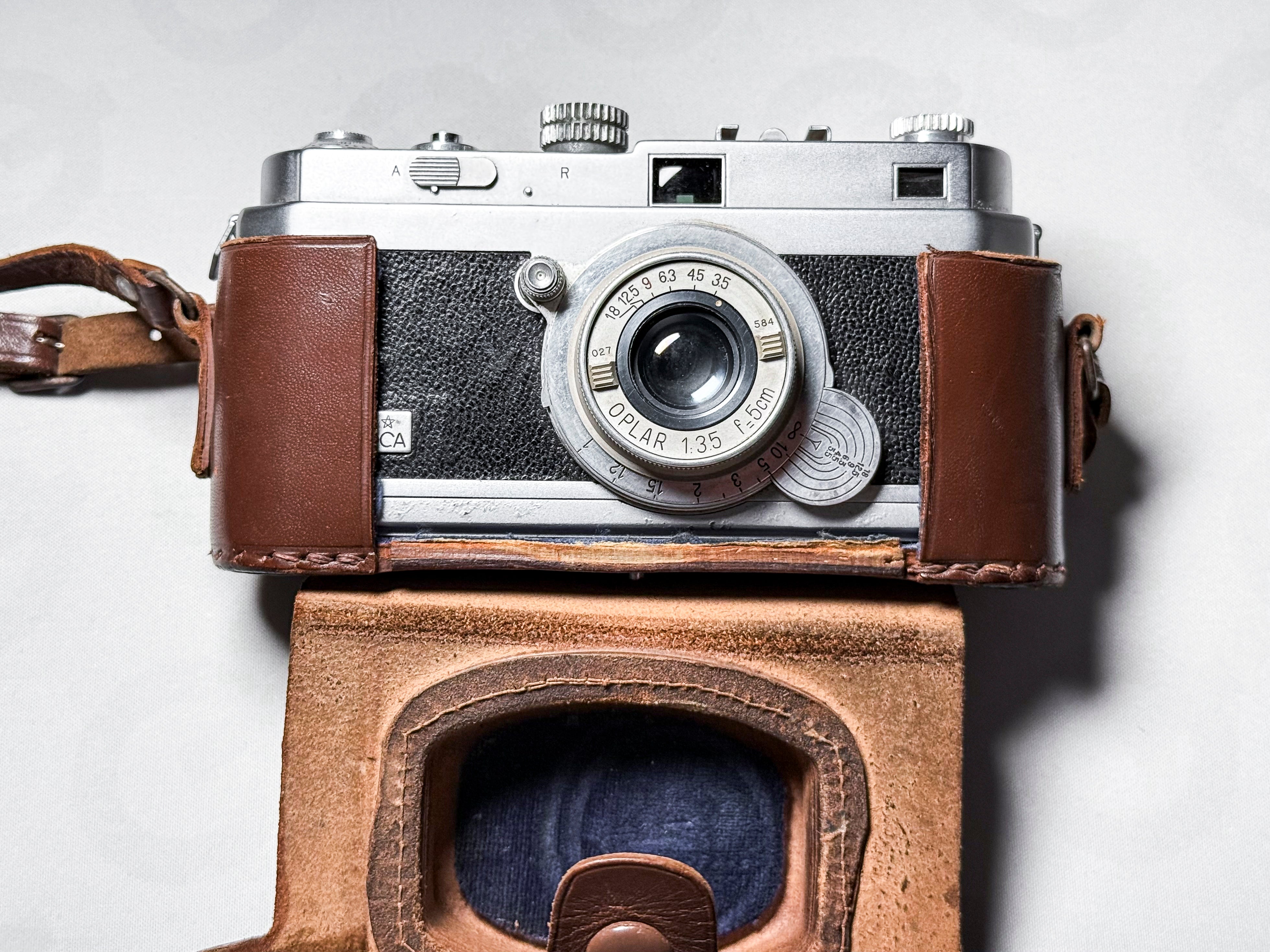 Foca PF2B 2 Star Rangefinder + Oplar 5cm f/3.5 35mm + Case , Leica inspired