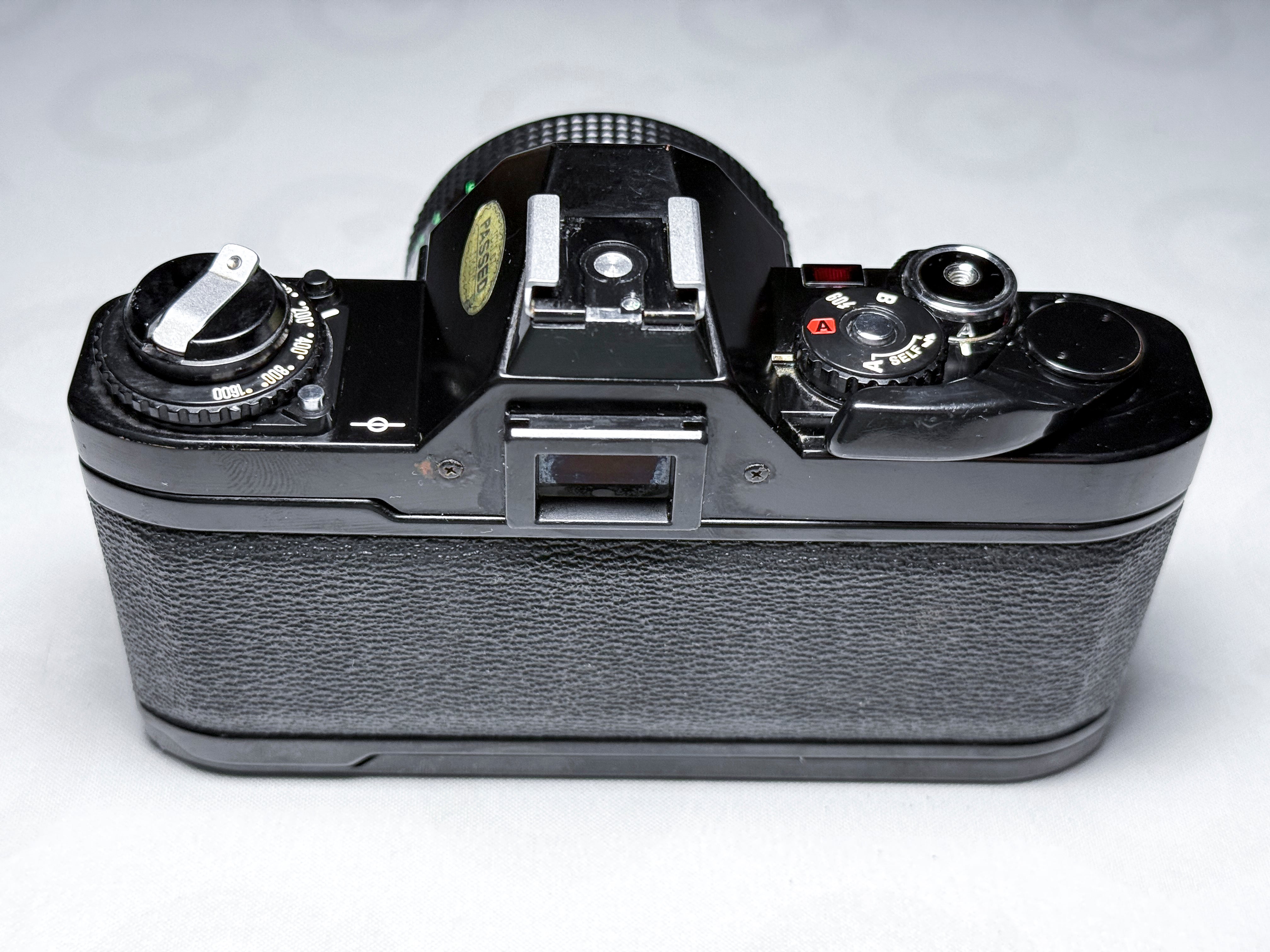 Canon AV-1 + 50mm f/1.8 FD 35mm Film Reflex - Funzionante, buone condizioni AV1