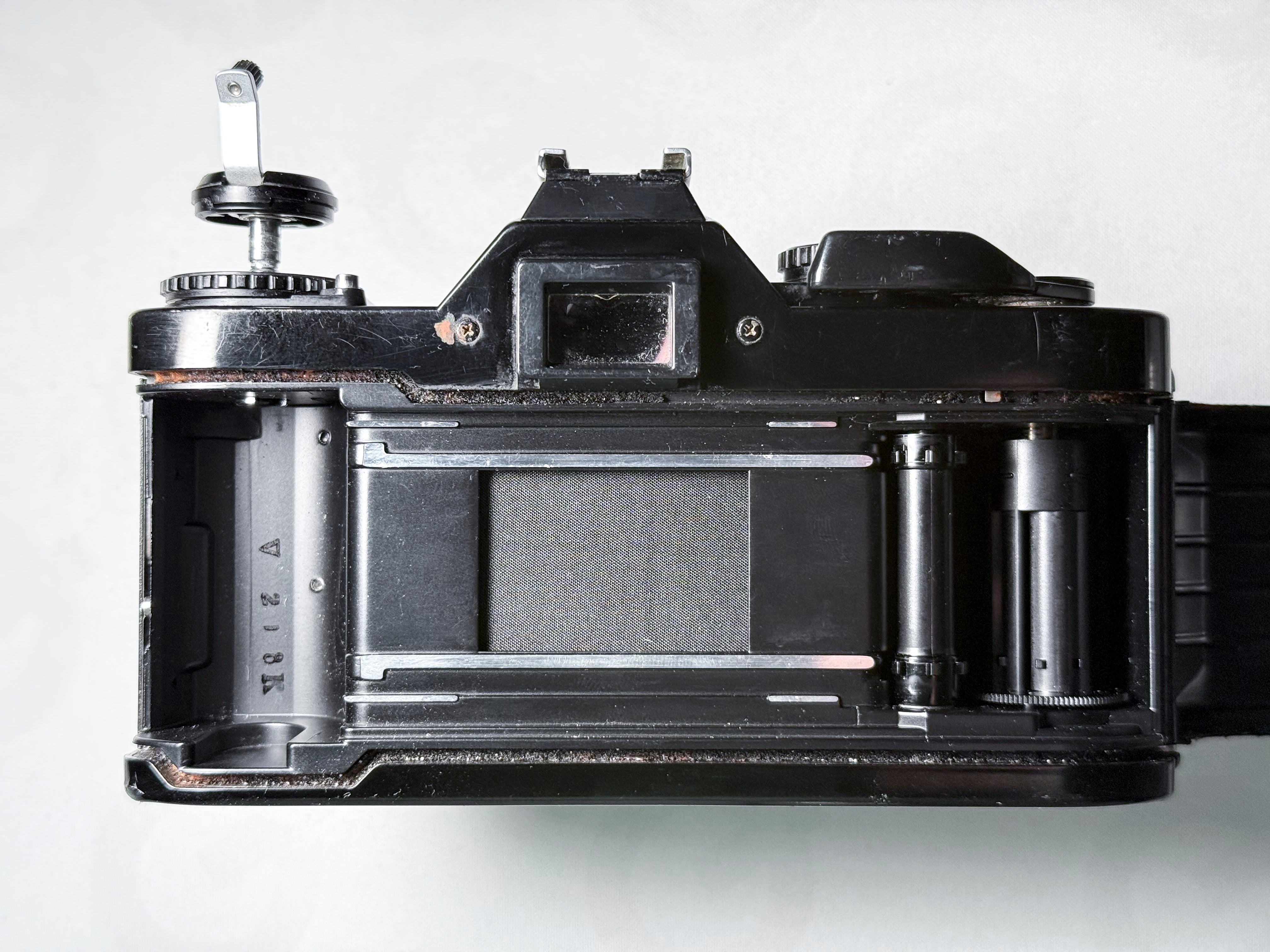Canon AV-1 + 50mm f/1.8 FD 35mm Film Reflex - Funzionante, buone condizioni AV1