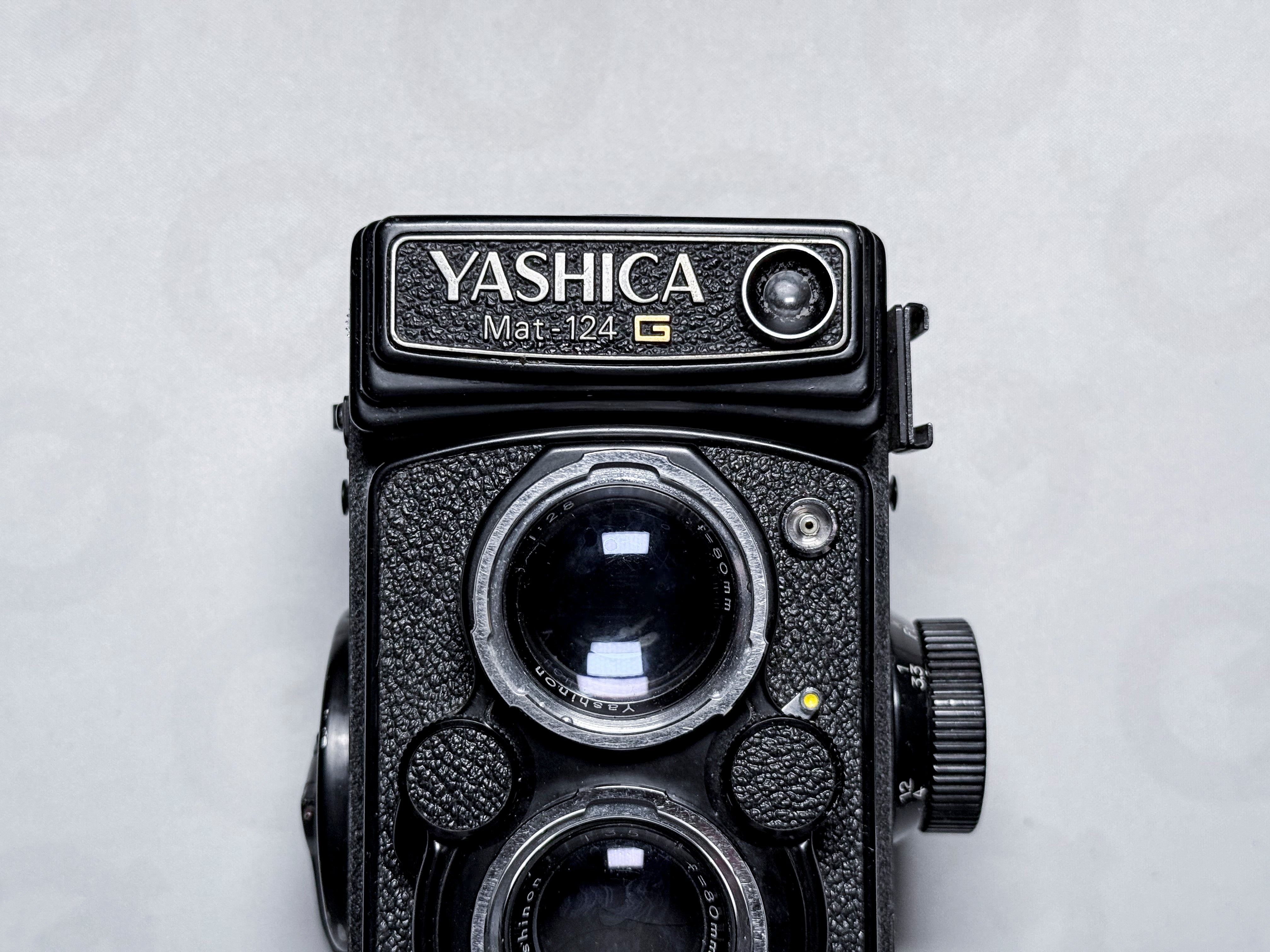 Yashica Mat-124g Fotocamera TLR a pellicola di medio formato 120 - Funzionante