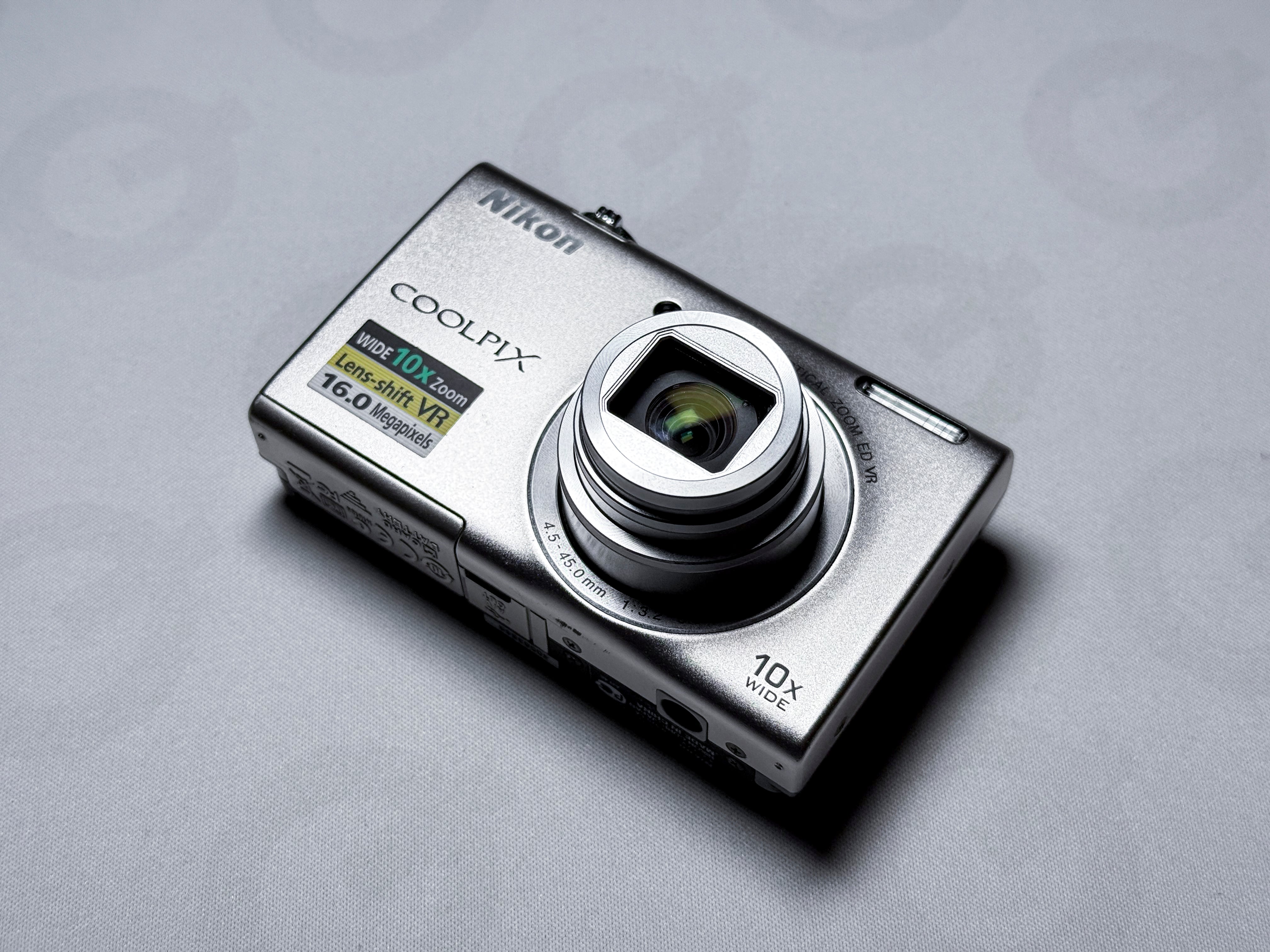Nikon Coolpix S6200 10x Zoom Compact Camera - Warranty, Mint, Perfectly Working