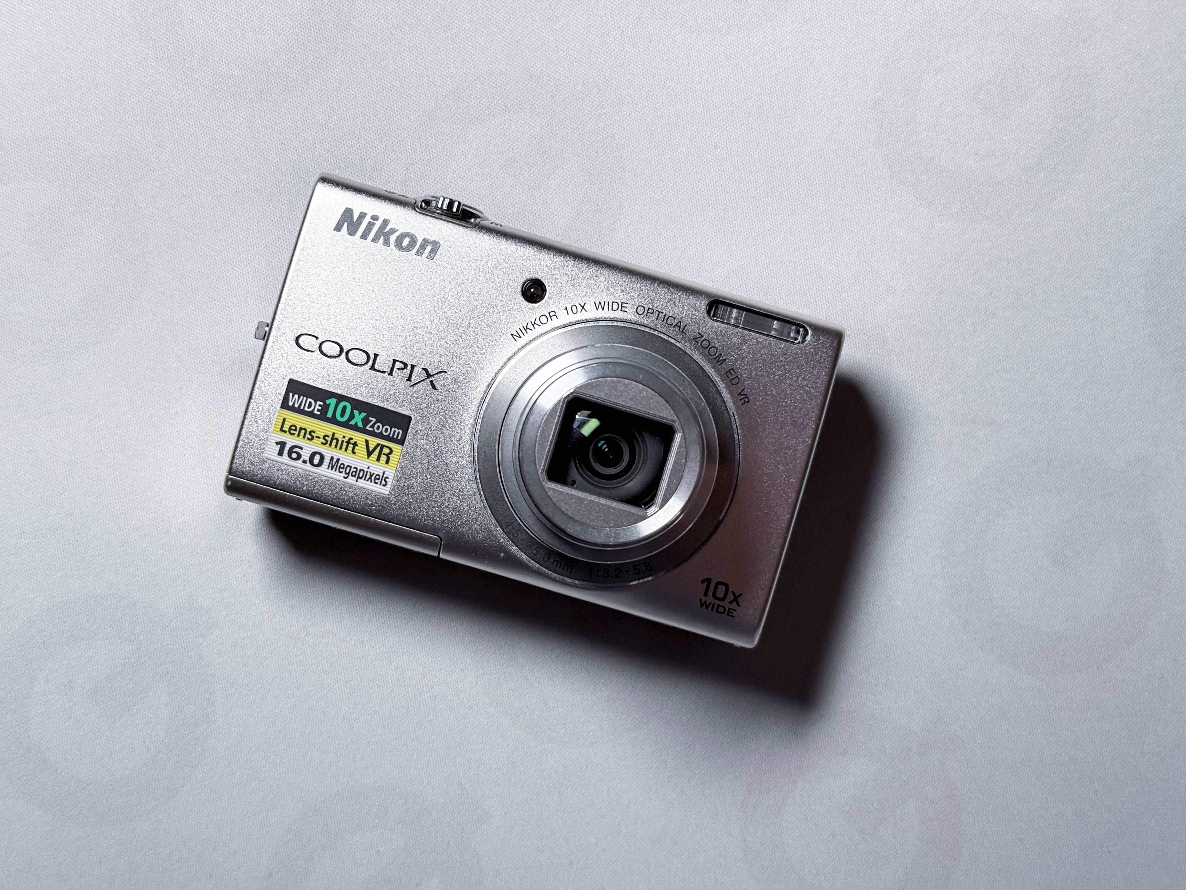 Nikon Coolpix S6200 10x Zoom Compact Camera - Warranty, Mint, Perfectly Working