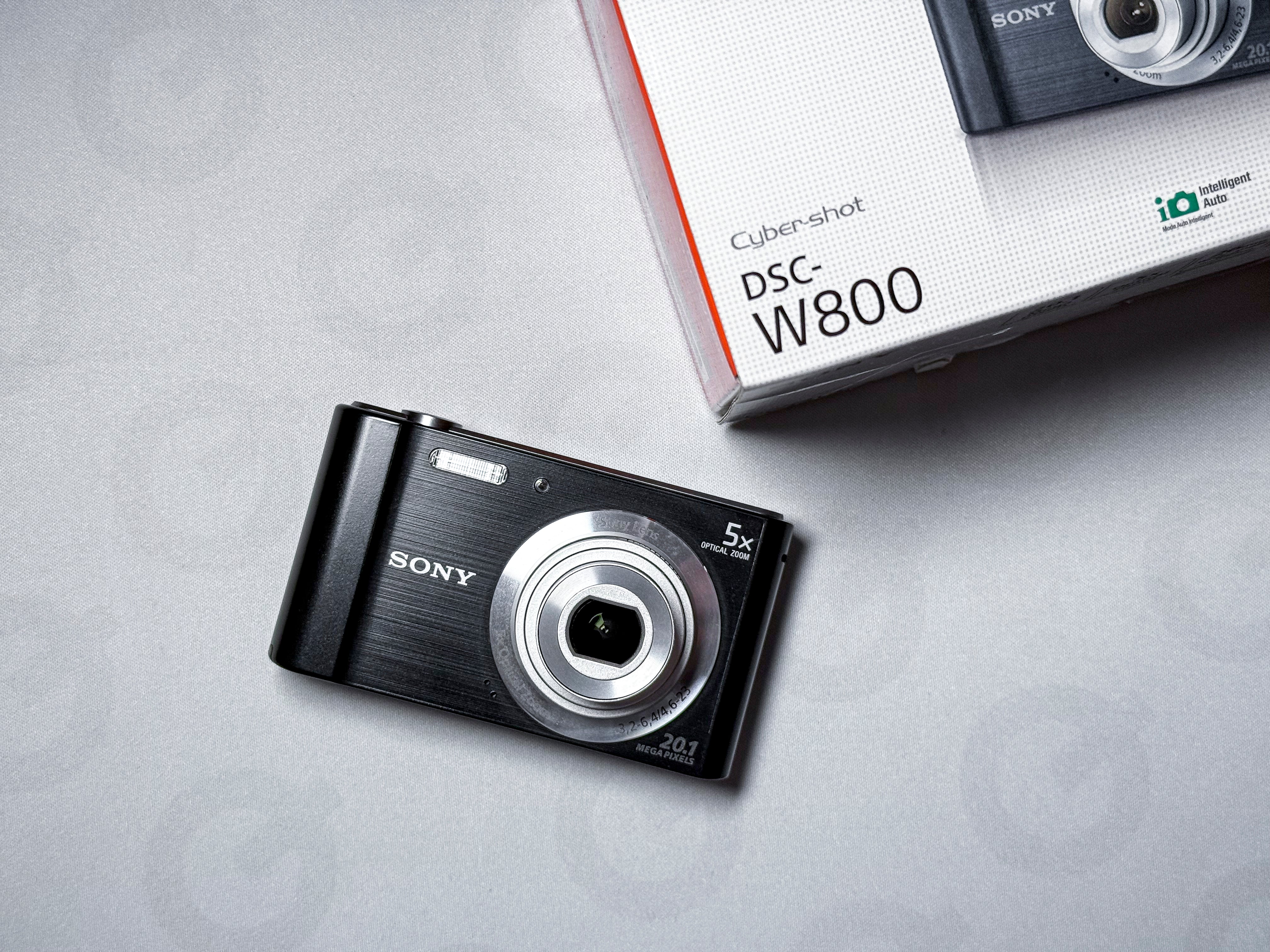Sony Cybershot DSC W800 20Mpx CCD 5x Zoom Digicam - Garanzia, quasi perfetta