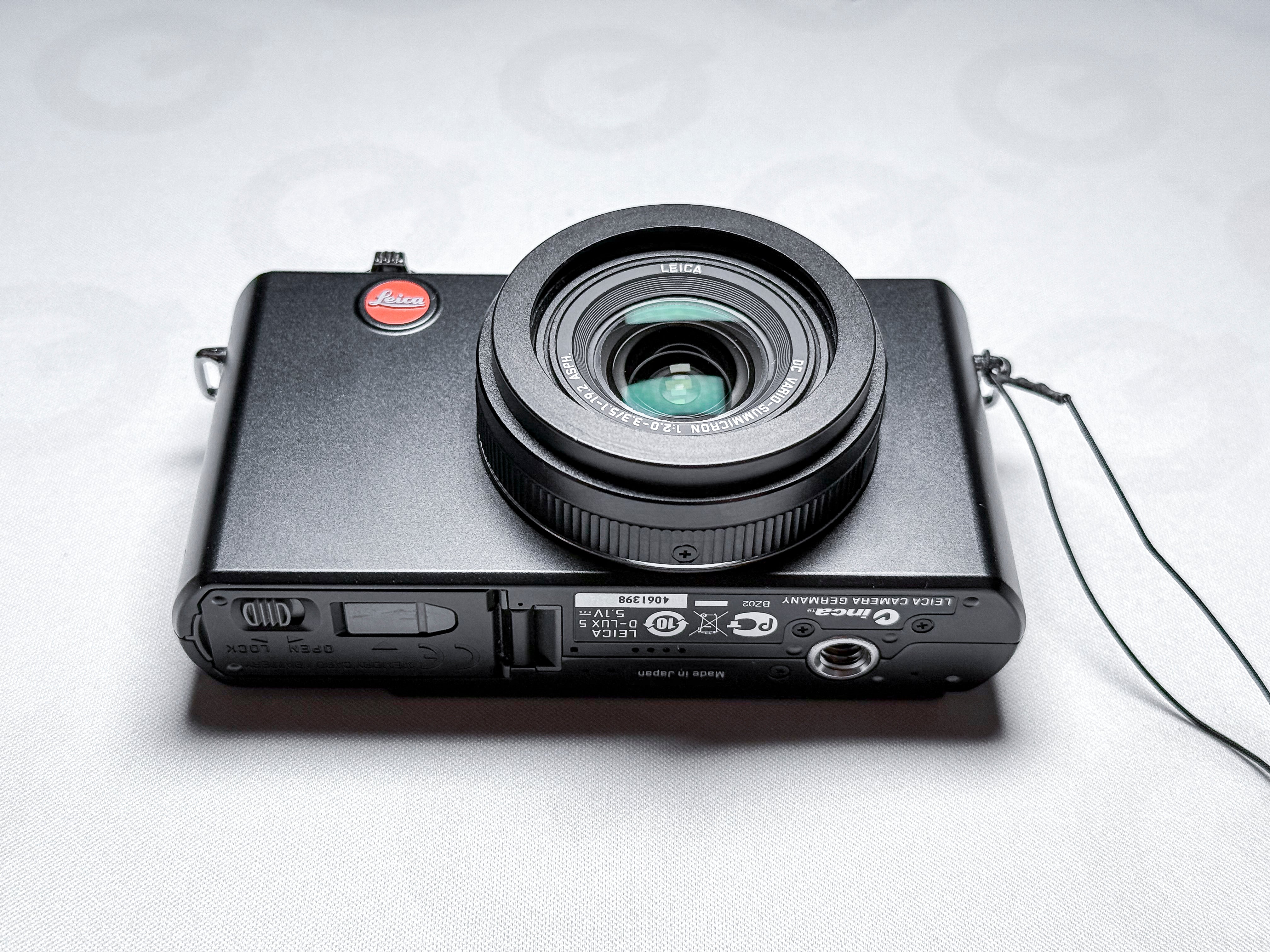 Leica D-Lux 5 CCD Compact Camera Summicron Lens - Warranty, Near Mint DLUX