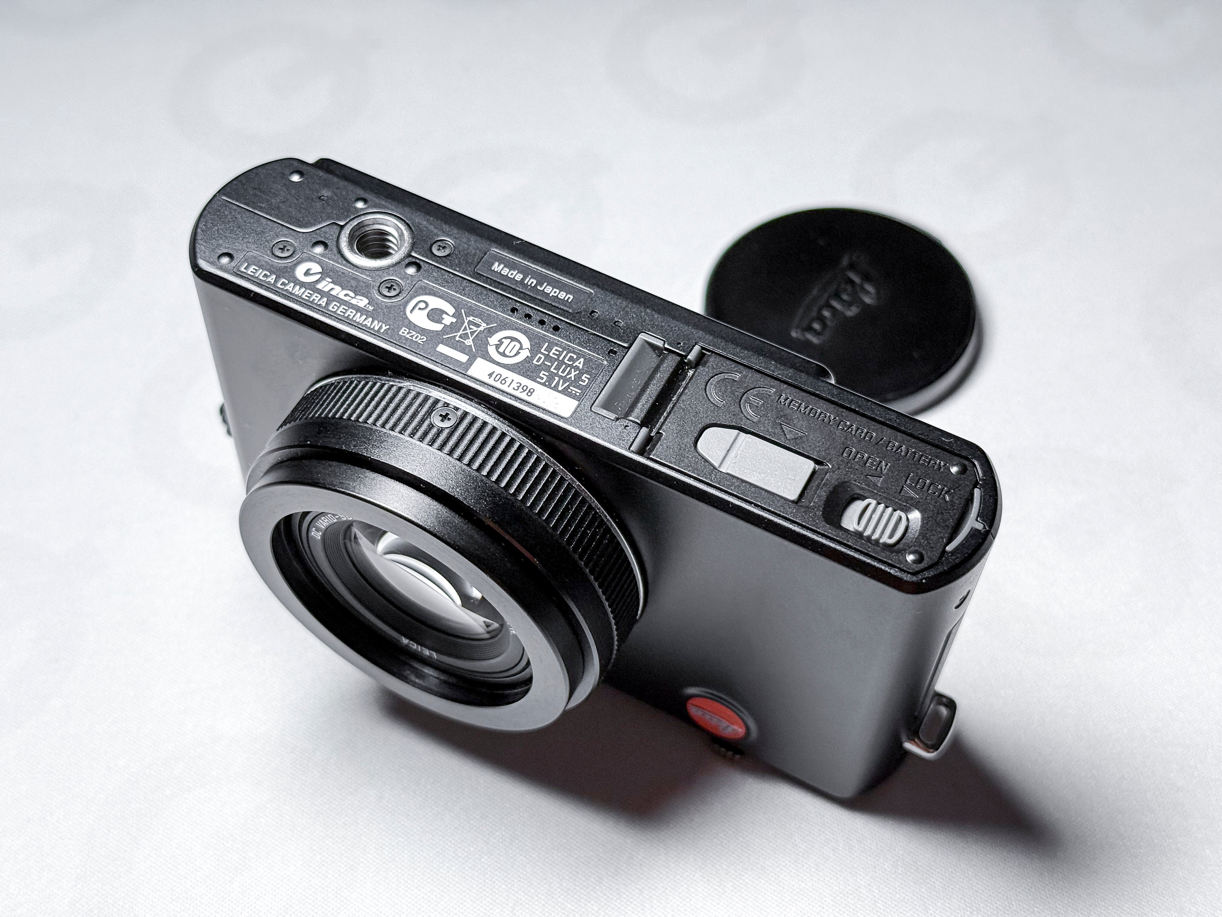 Leica D-Lux 5 CCD Compact Camera Summicron Lens - Warranty, Near Mint DLUX