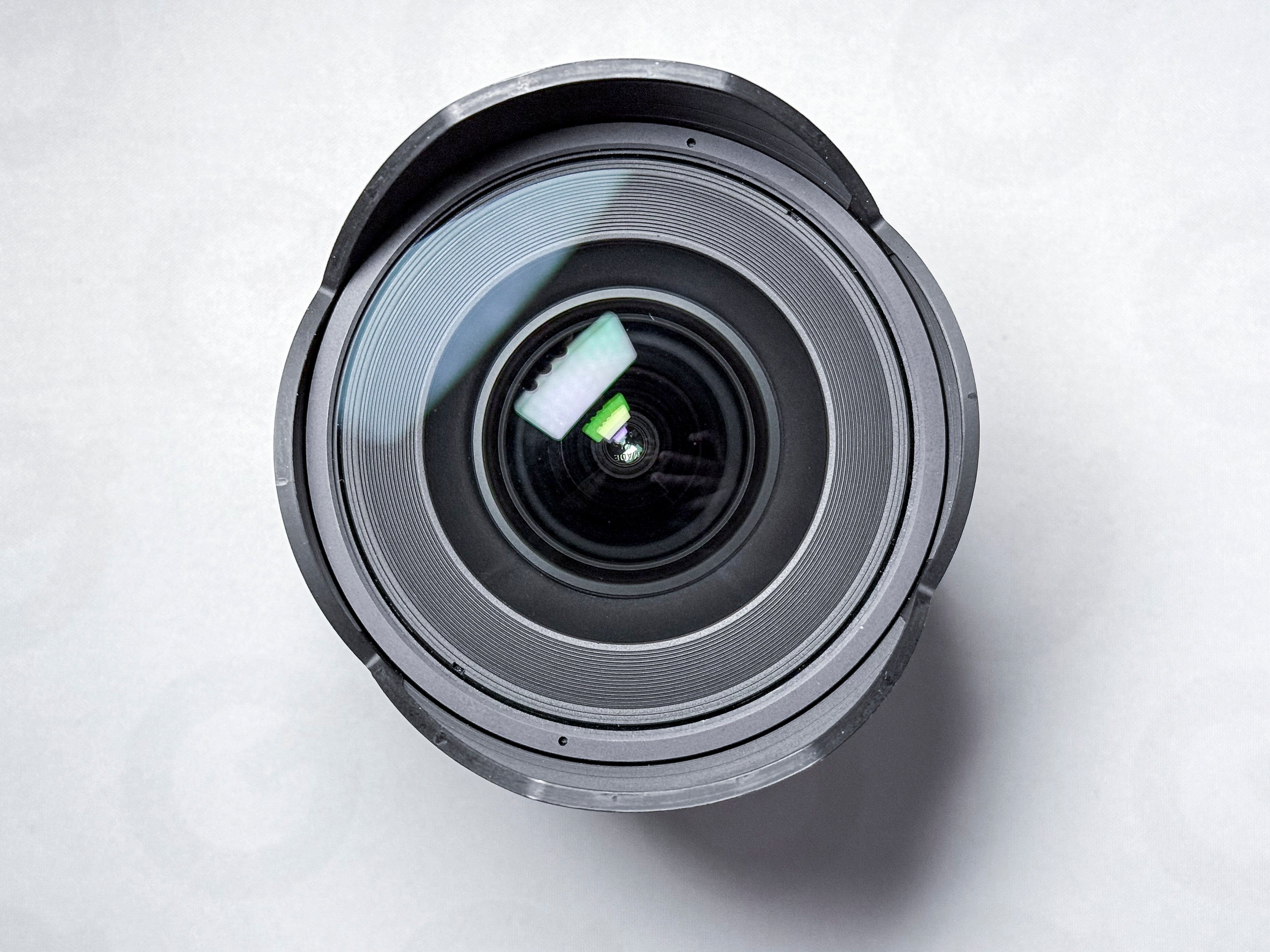 Samyang 14mm f/2.8 Ultra-wideangle lens for Canon EF EOS - Mint, Warranty
