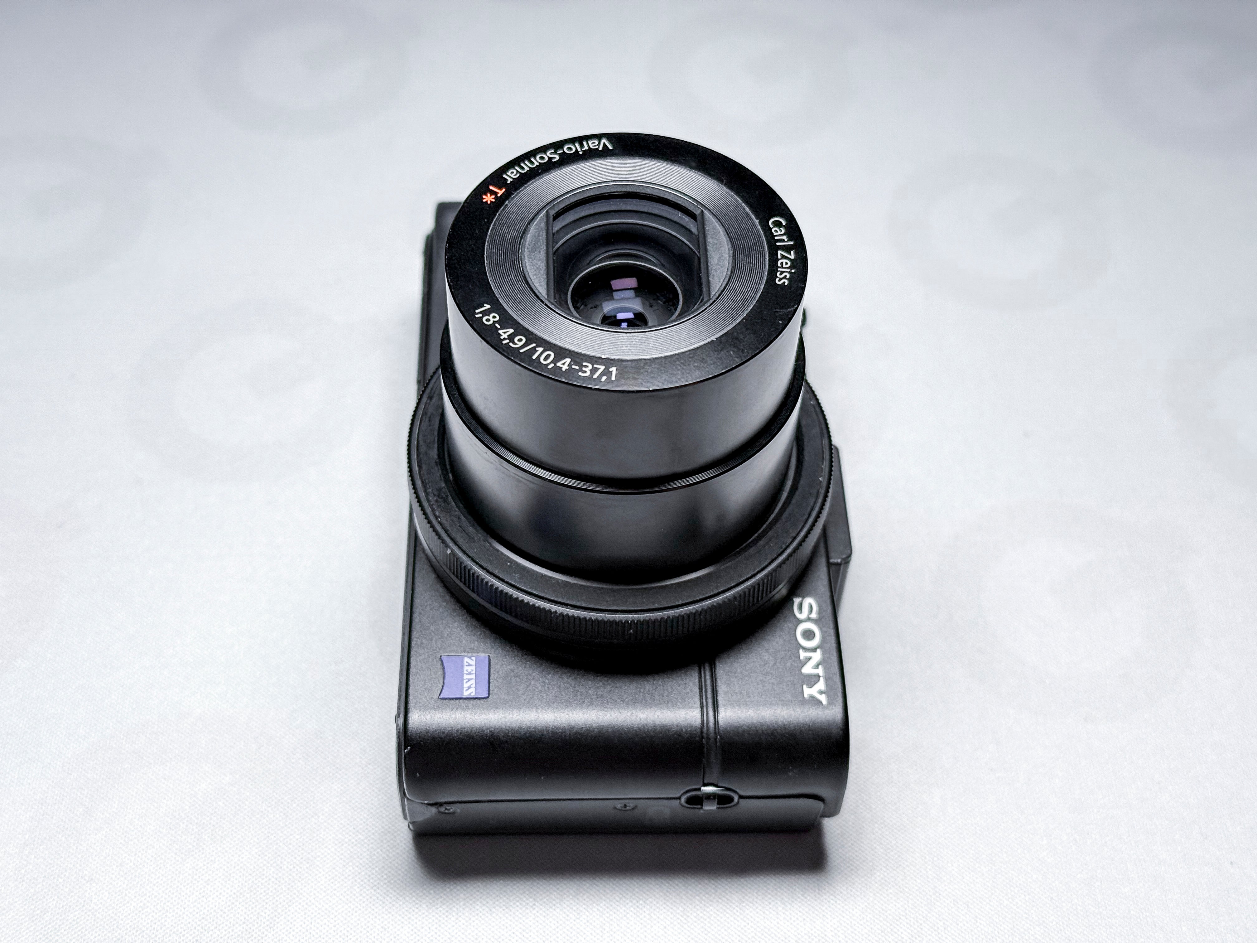 Sony RX100 II (Mark 2) Digital Camera - Near Mint, with Warranty DSC-RX100II