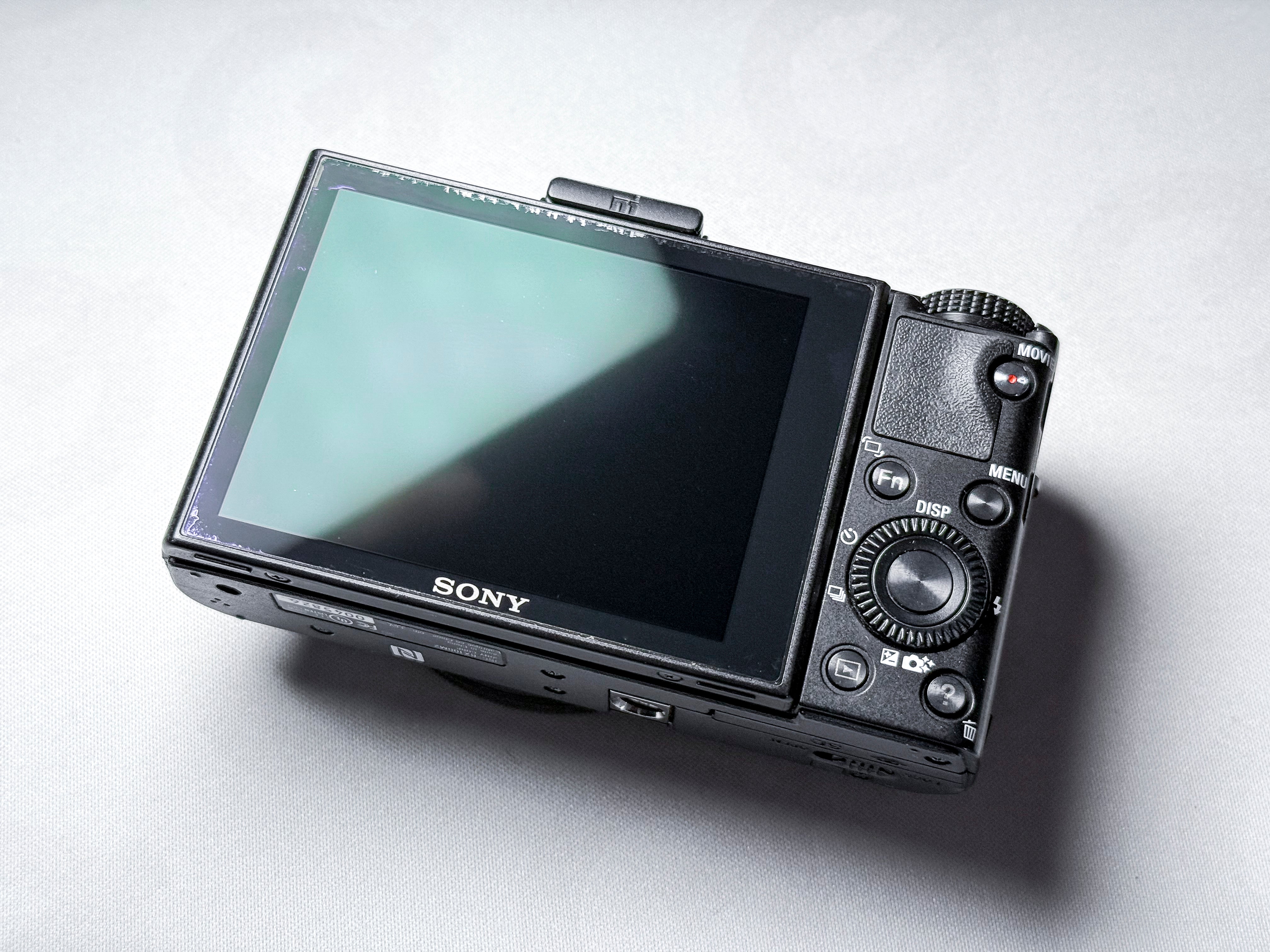 Sony RX100 II (Mark 2) Digital Camera - Near Mint, with Warranty DSC-RX100II