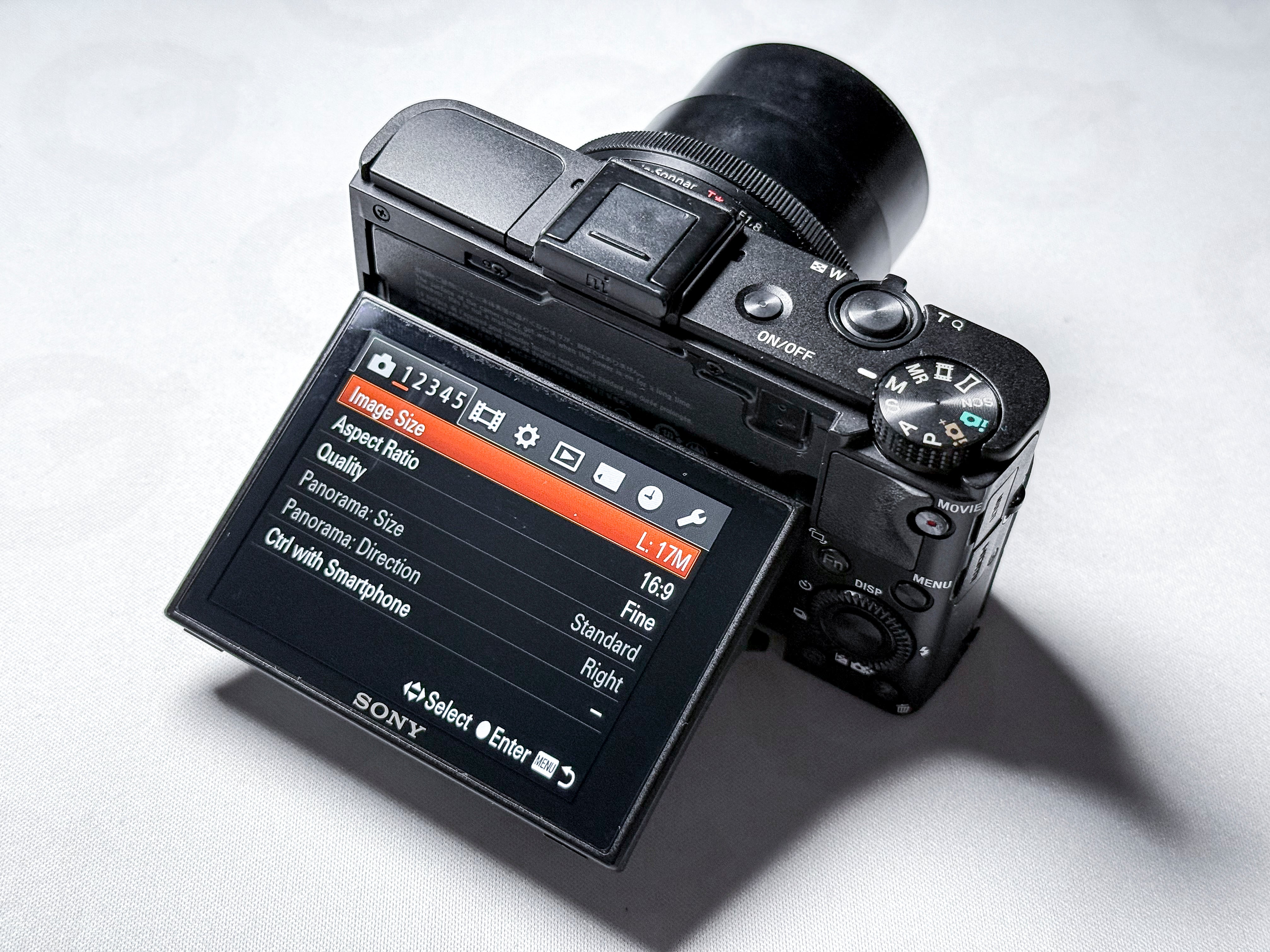 Sony RX100 II (Mark 2) Digital Camera - Near Mint, with Warranty DSC-RX100II