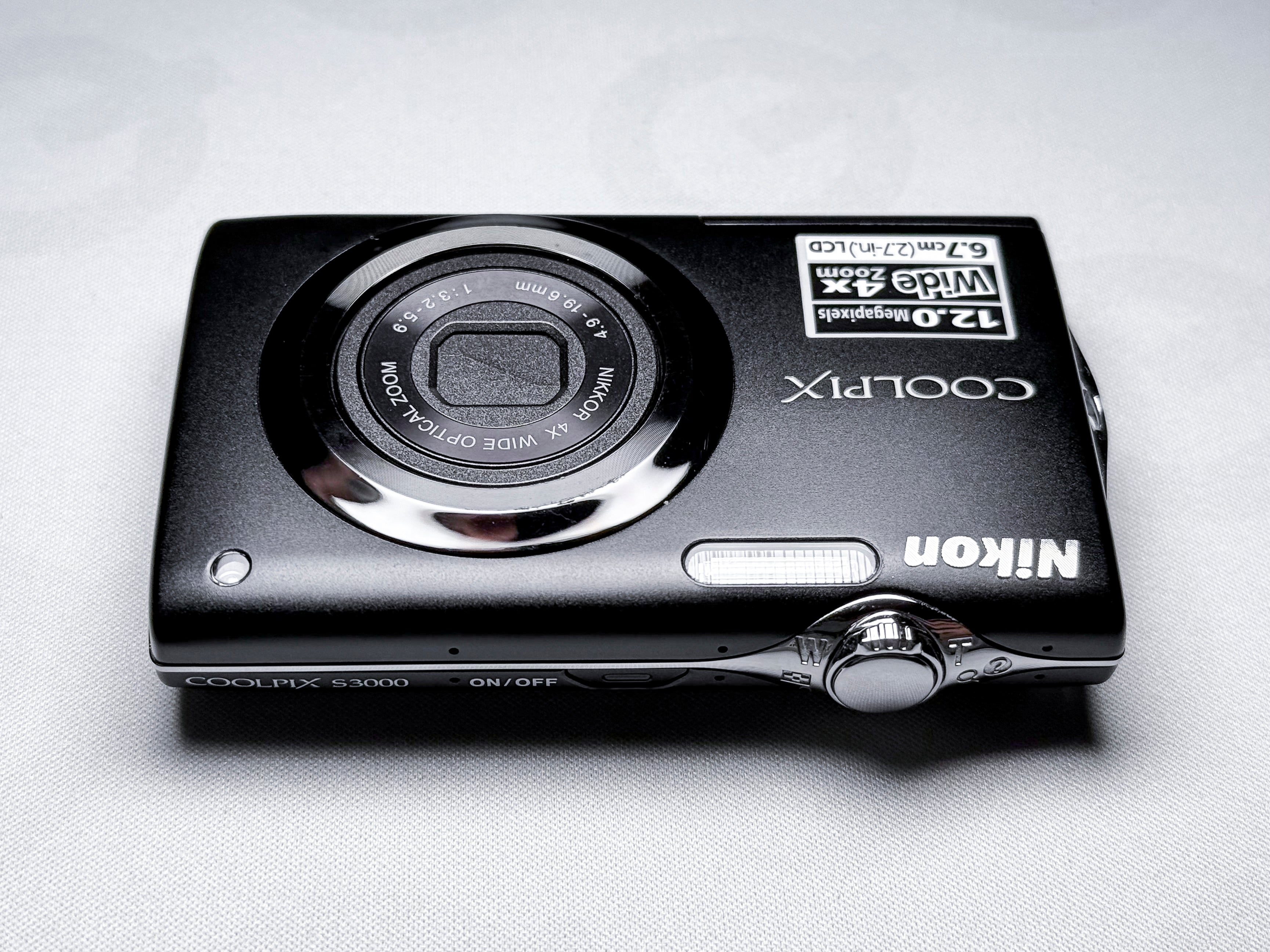 Nikon Coolpix S3000 CCD Compact Camera - Garanzia, Eccellente, Perfettamente Funzionante