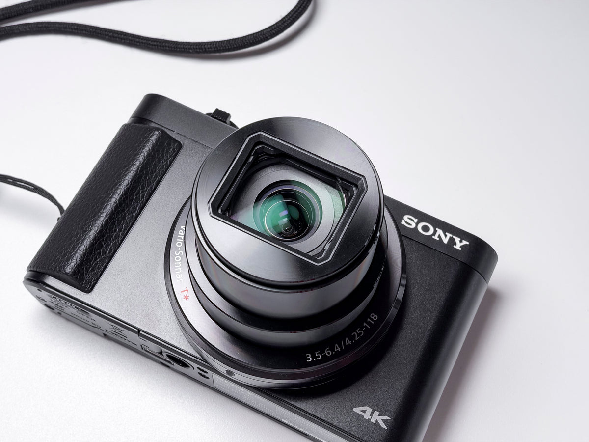 Sony HX95 Cyber-shot 18.2 Mpx 4K - 1 Year Warranty, Near Mint HX-95 (HX99)