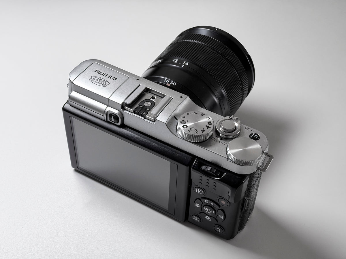 Fujifilm X-M1 + 16-50mm OIS Mirrorless APS-C Fuji - 1 Year Warranty, Excellent
