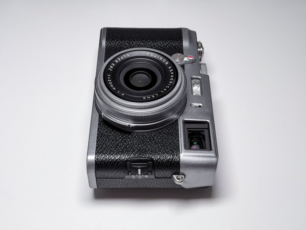 Fujifilm X100 Hybrid Viewfinder Compact Camera Fuji - Perfectly Working, Read