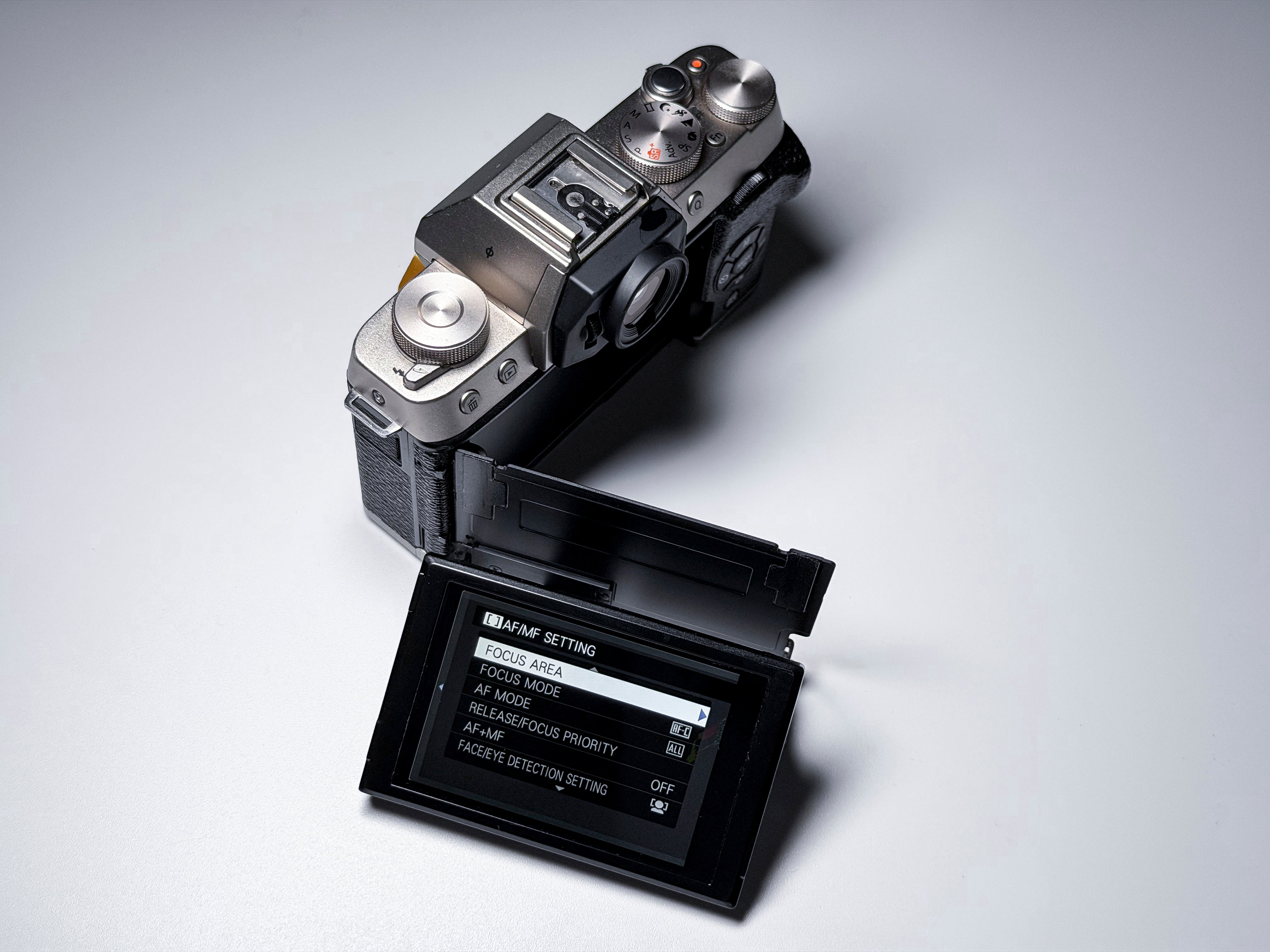 Fujifilm X-T100 APS-C Mirrorless - 1 Year Warranty, Perfectly Working Fuji XT100