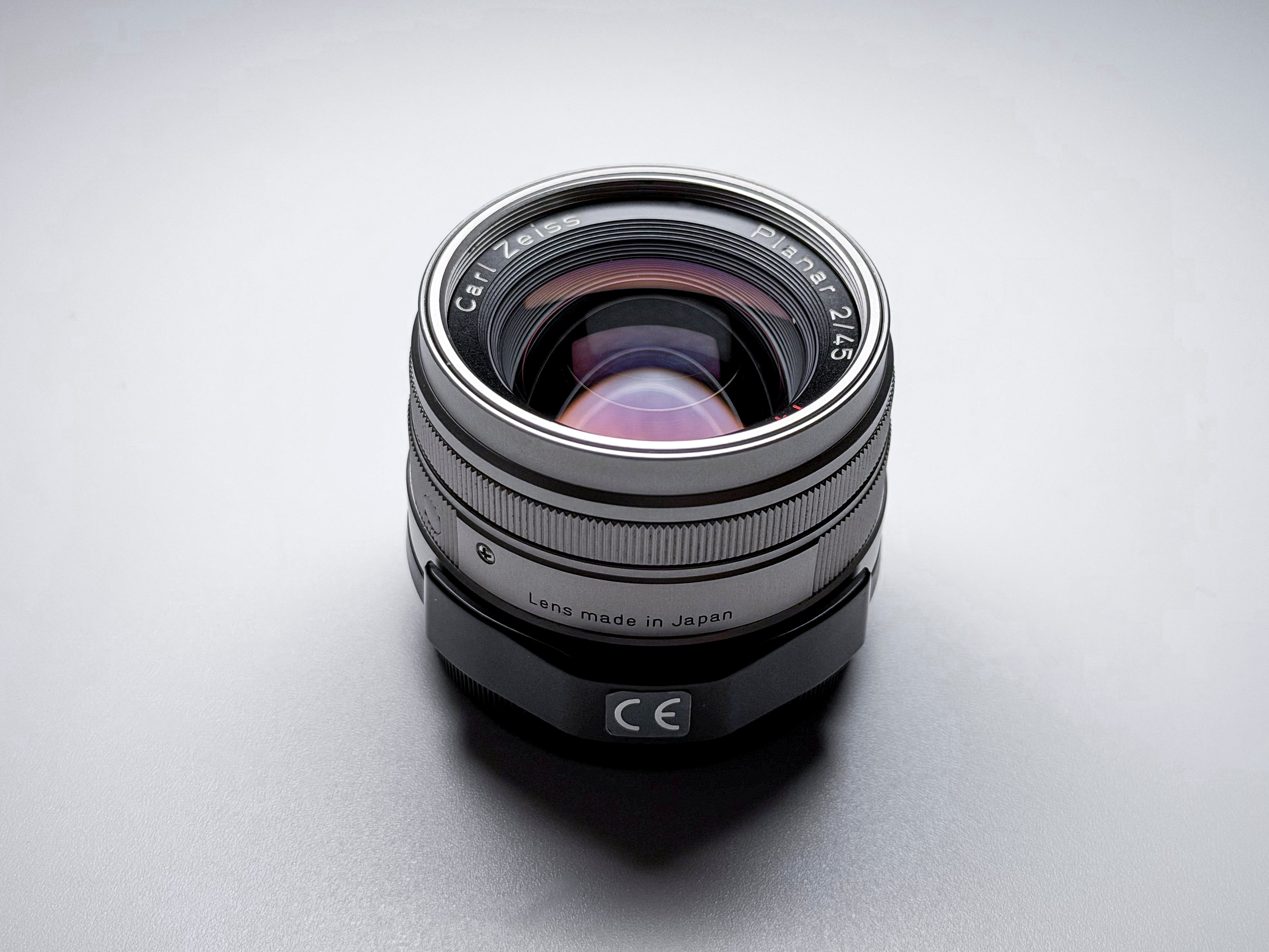 Contax G 45mm f/2.0 Carl Zeiss Planar T- Near Mint, 1 Year Warranty