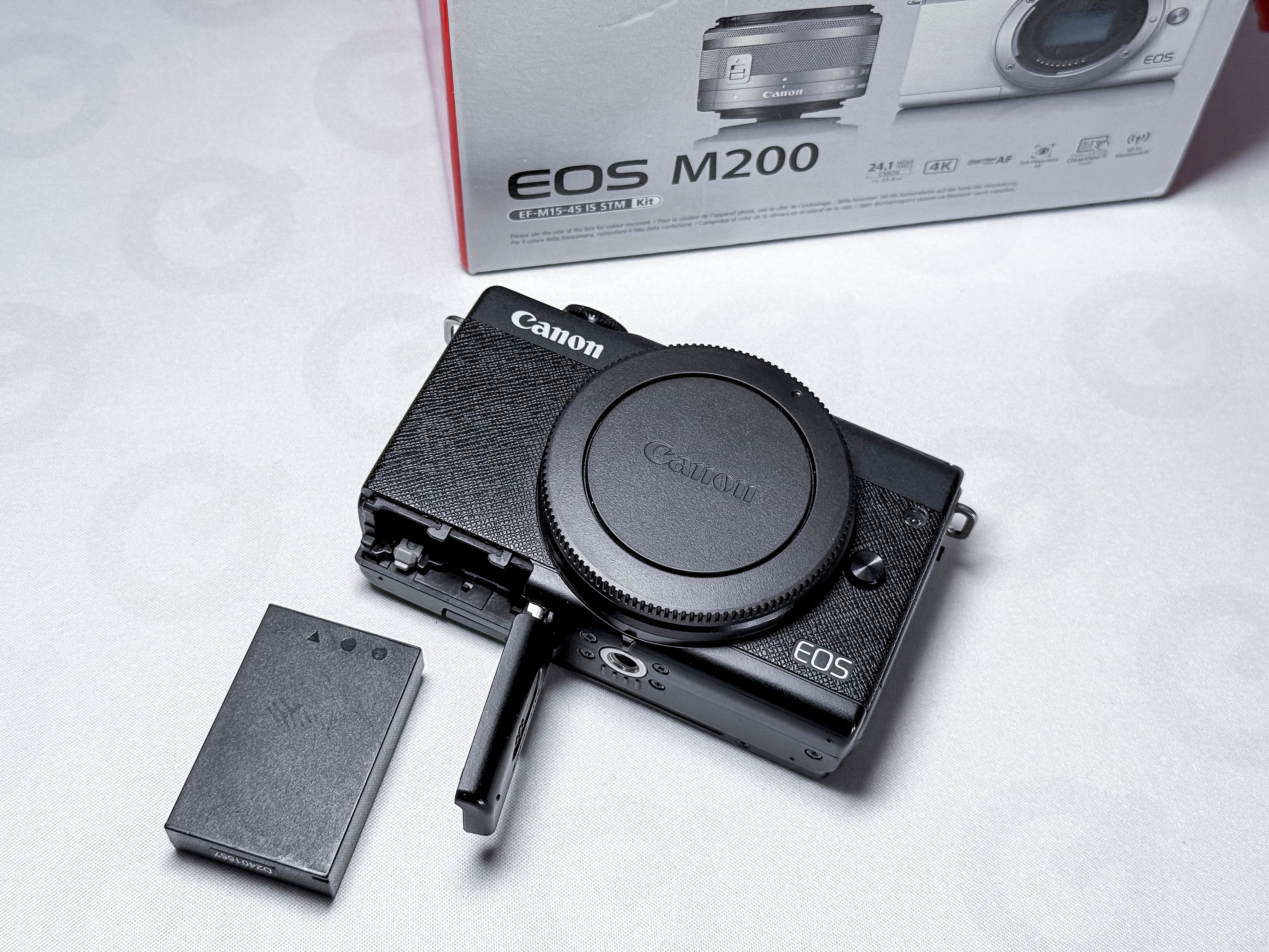 Canon EOS M200 + 15-45mm - Fotocamera Mirrorless EF-M 4K - Garanzia, Quasi perfetta