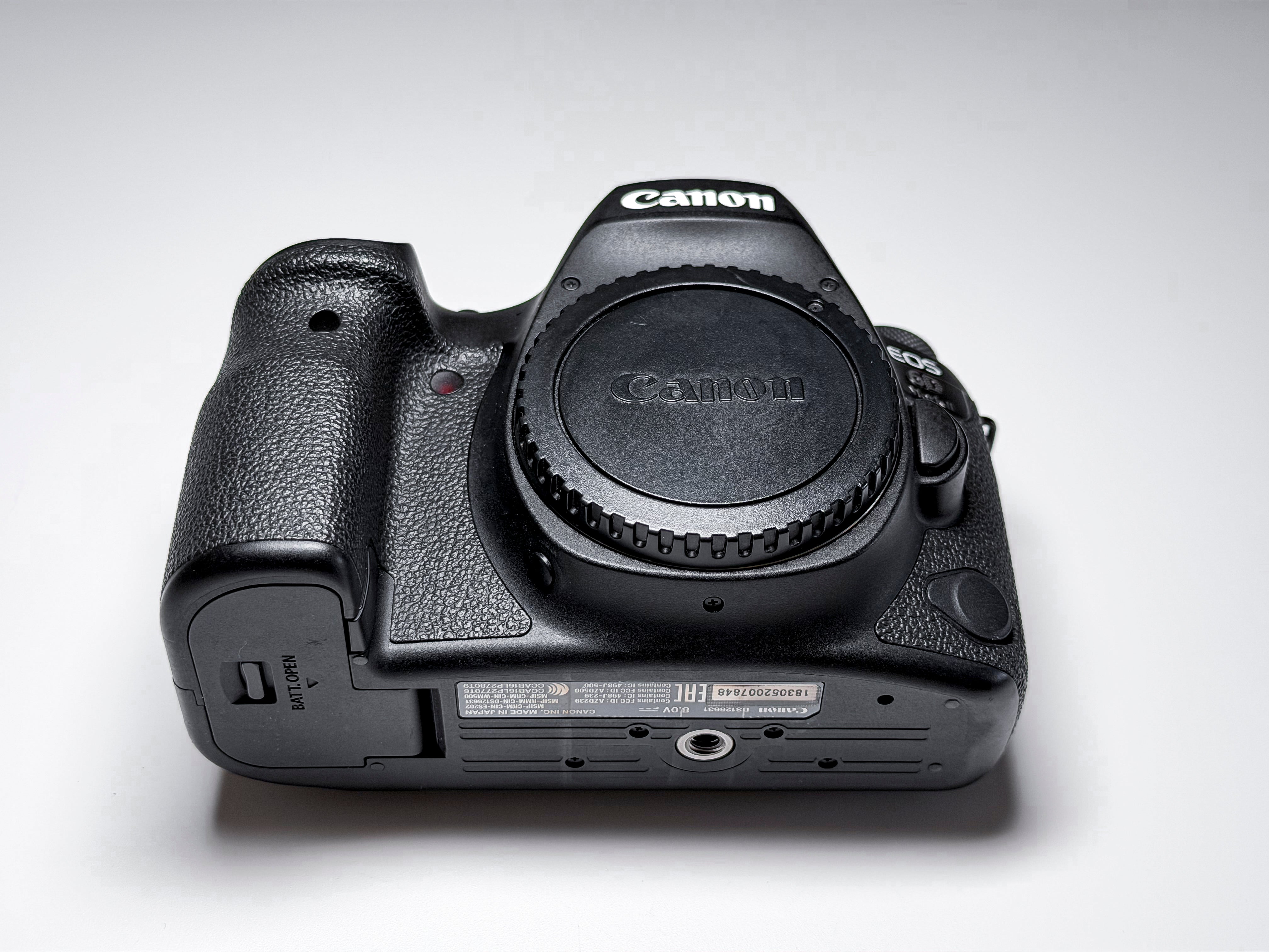 Canon 6D Mark II EOS Full Frame DSLR Body 26.2 Mpx - Excellent Condition