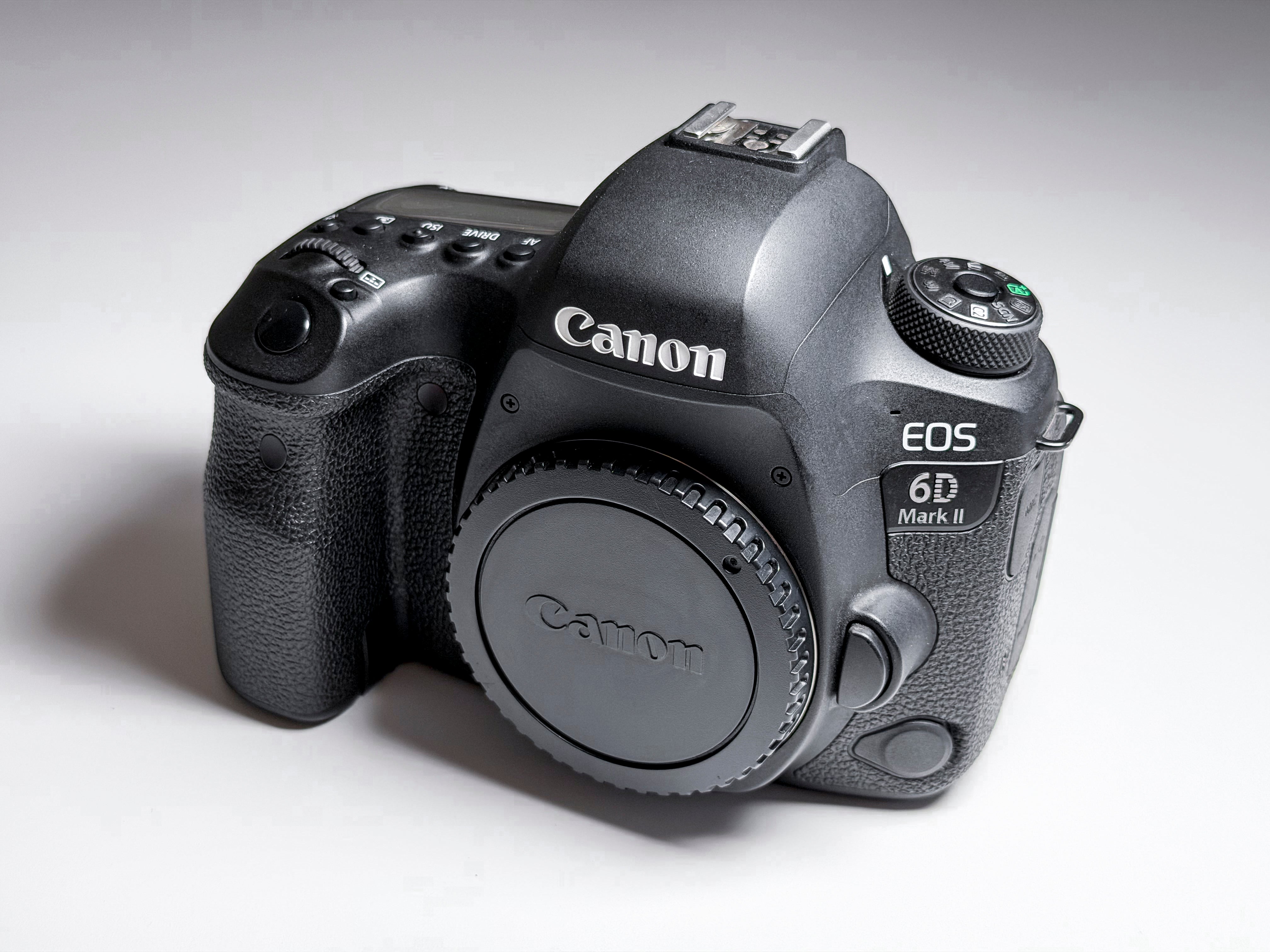 Canon 6D Mark II EOS Full Frame DSLR Body 26.2 Mpx - Excellent Condition