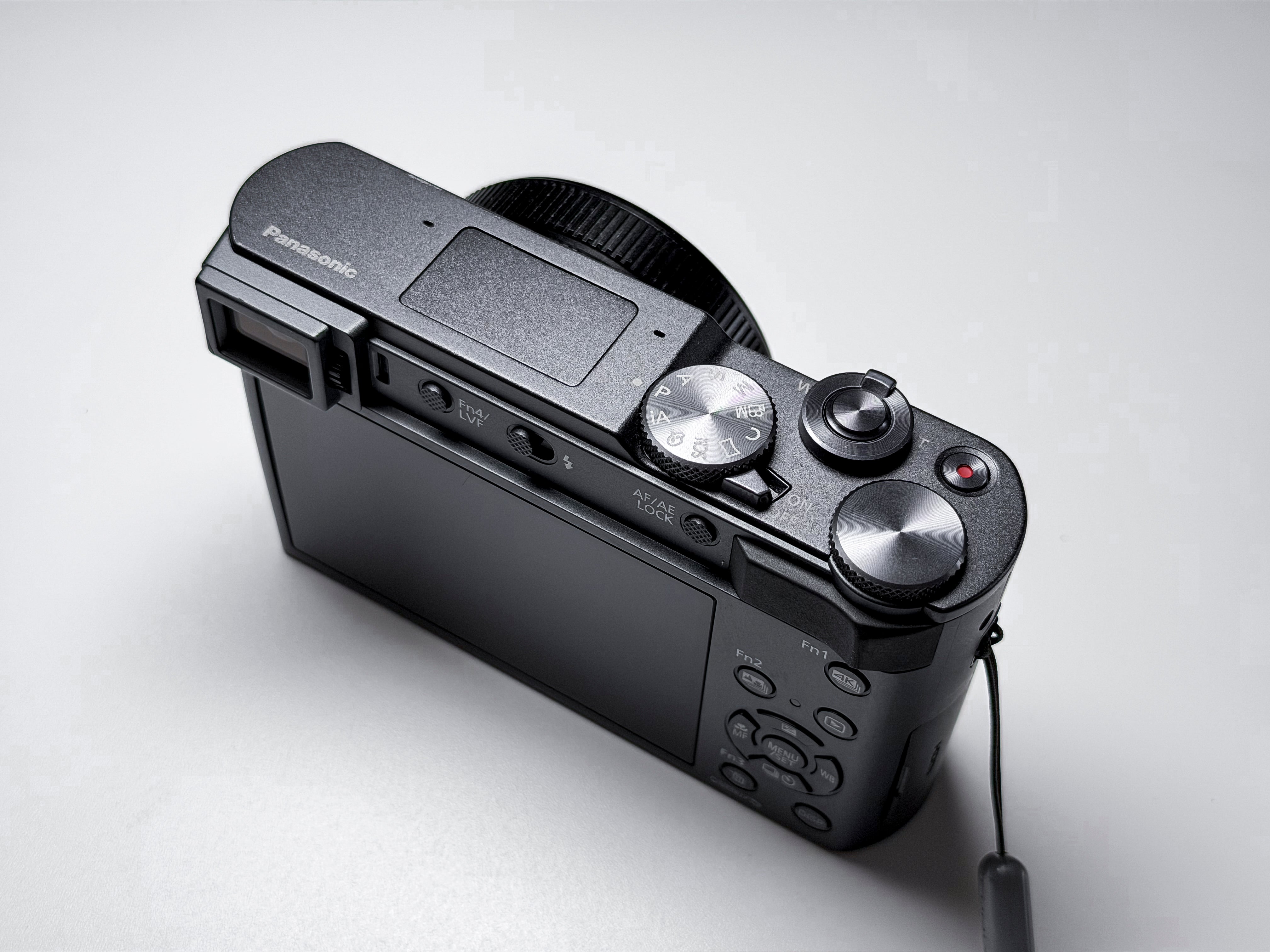 Panasonic Lumix TZ200 15x Leica Lens - 1 Year Warranty, Excellent ZS200 TZ-200