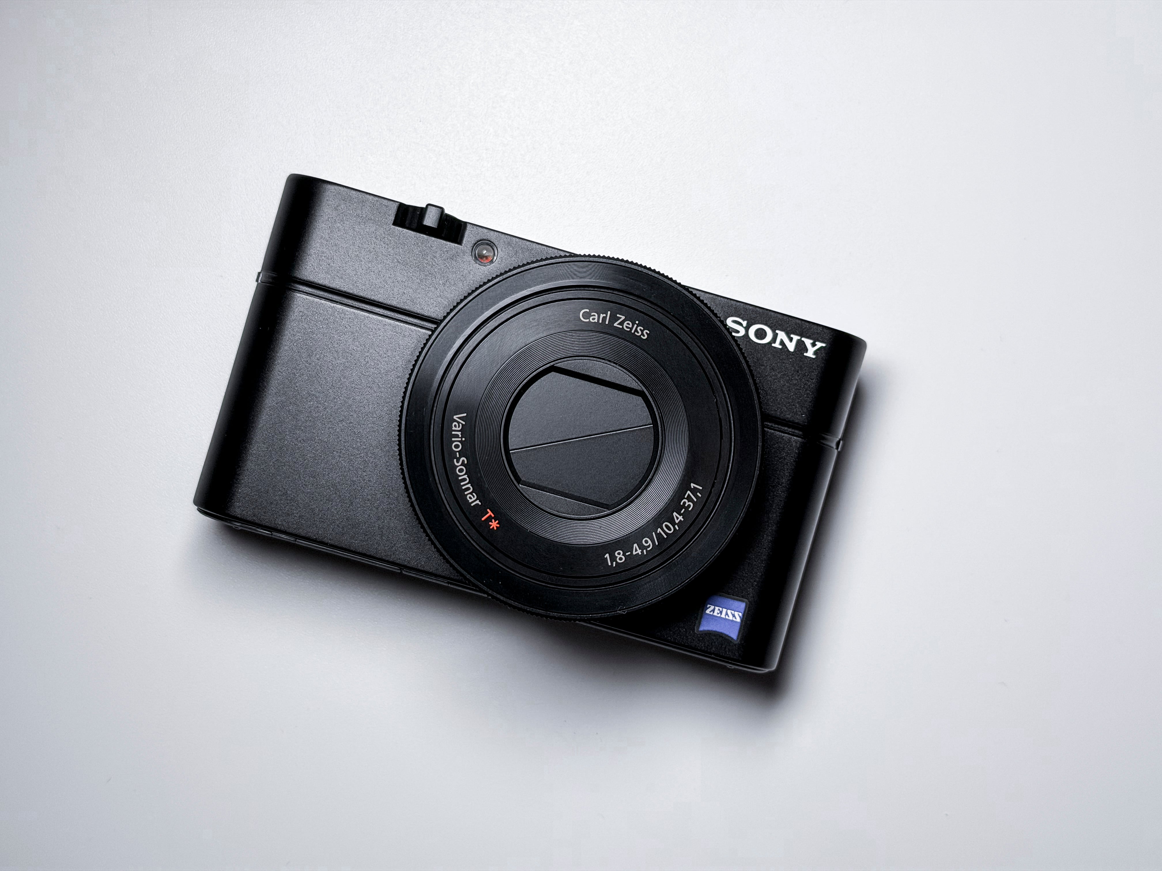 Sony RX100 Cyber-shot Digital Camera 20.2 Mpx - 1 Year Warranty RX 100 RX-100
