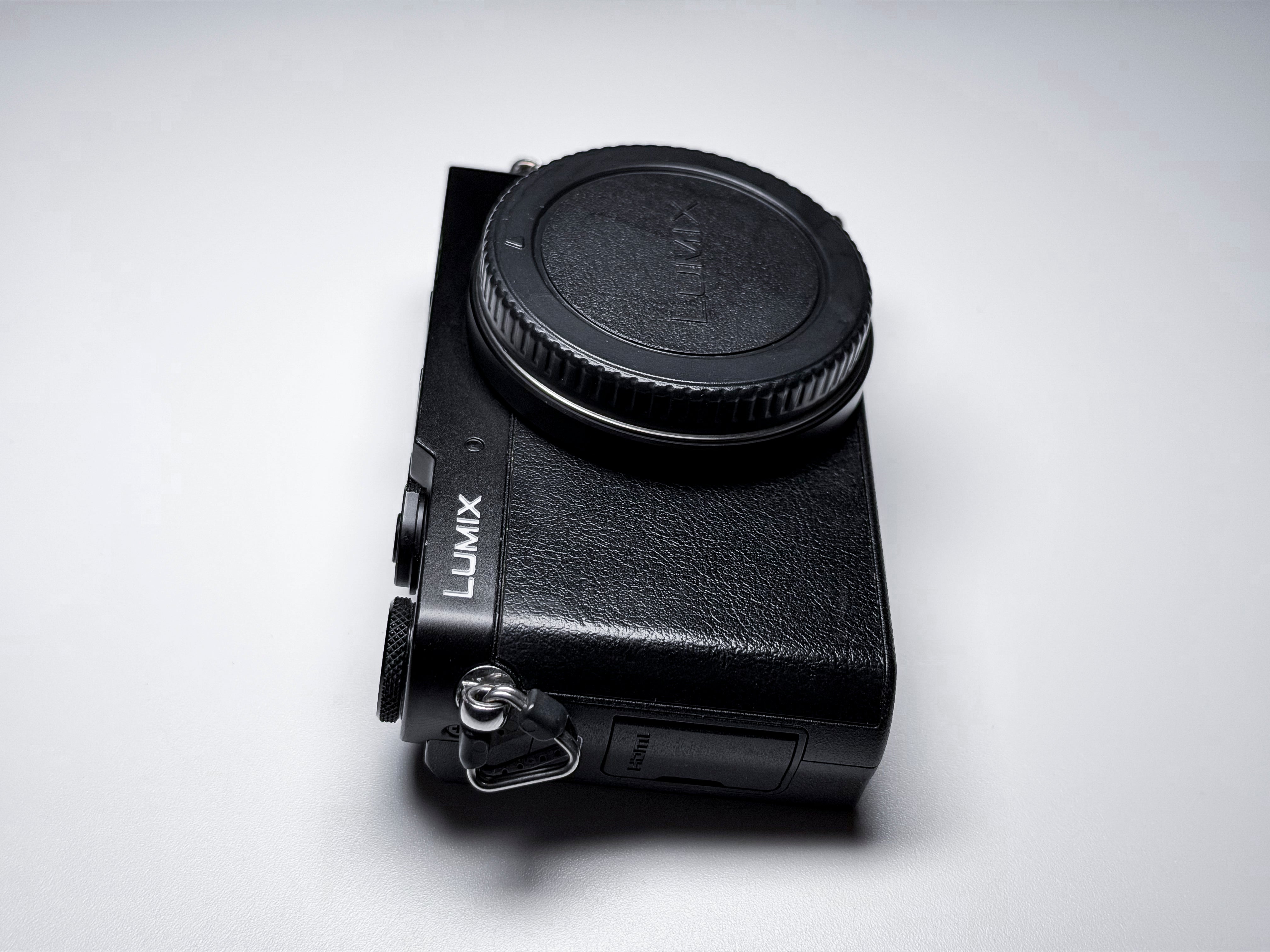 Panasonic Lumix GM5 M43 Sensor - 1 Year Warranty, Mint 1300 Shots GM 5
