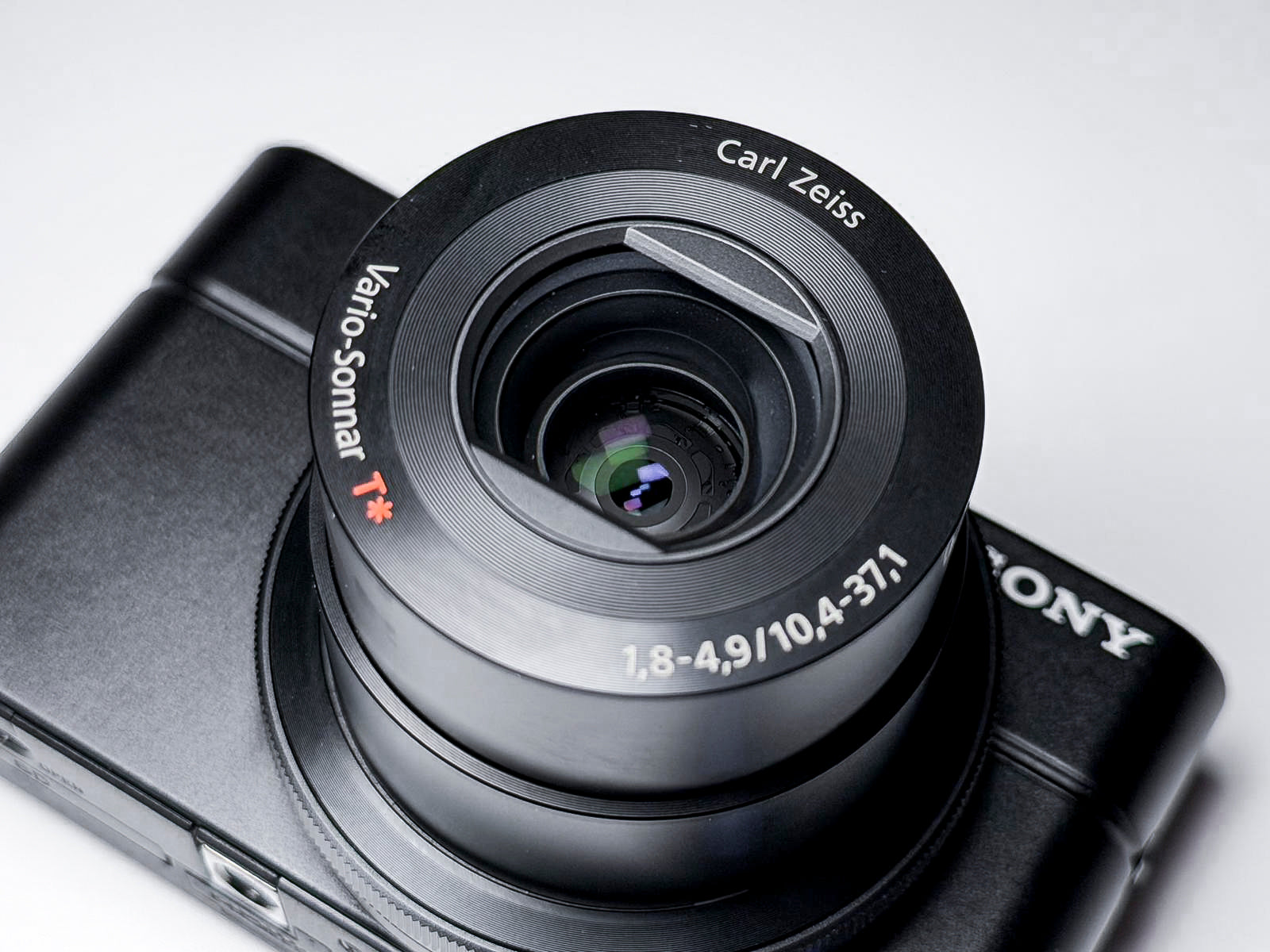 Sony RX100 Cyber-shot Digital Camera 20.2 Mpx - 1 Year Warranty RX 100 RX-100