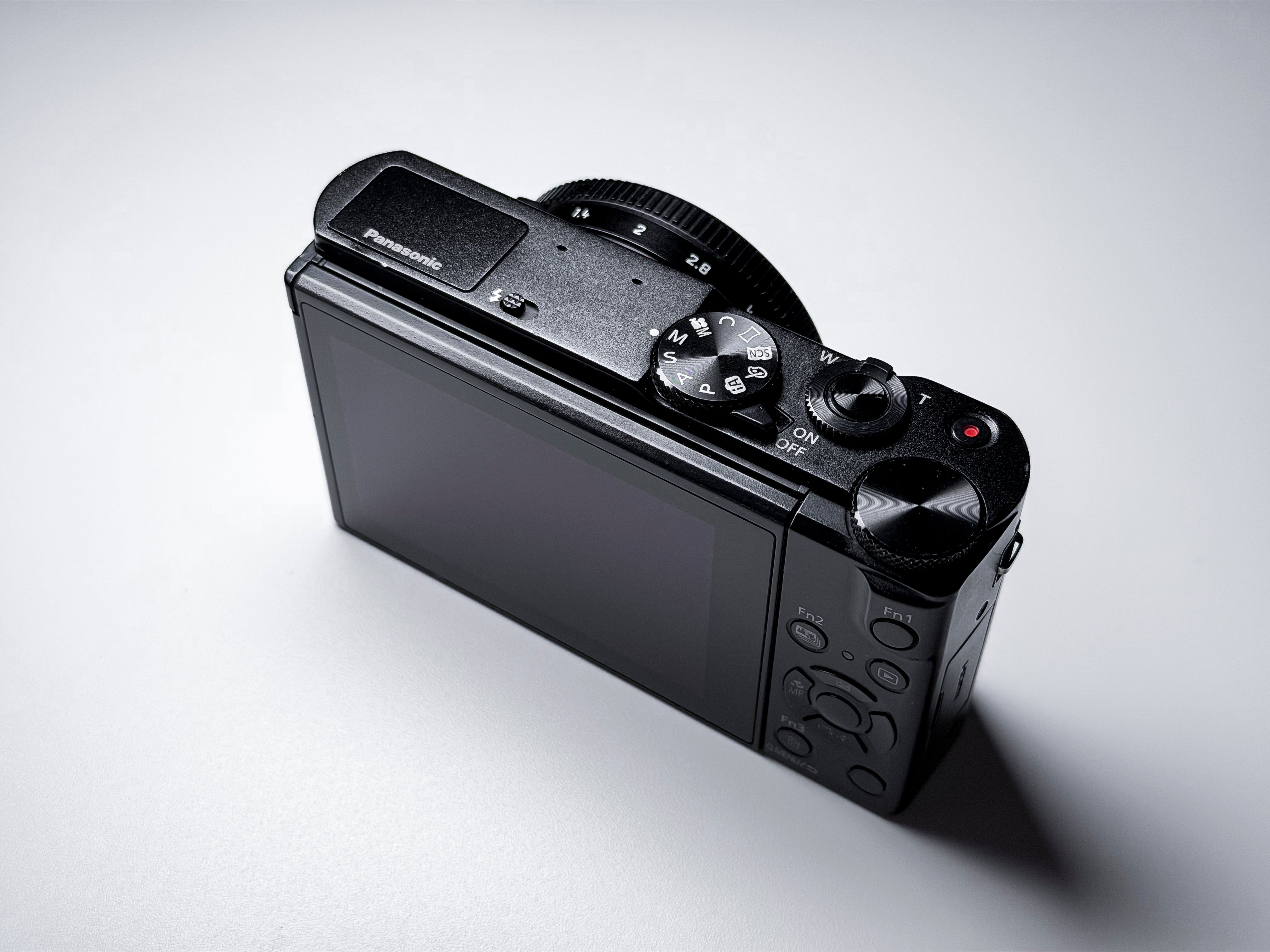 Panasonic Lumix LX15 LX10 with Leica Summilux 4K - Warranty, Excellent Condition