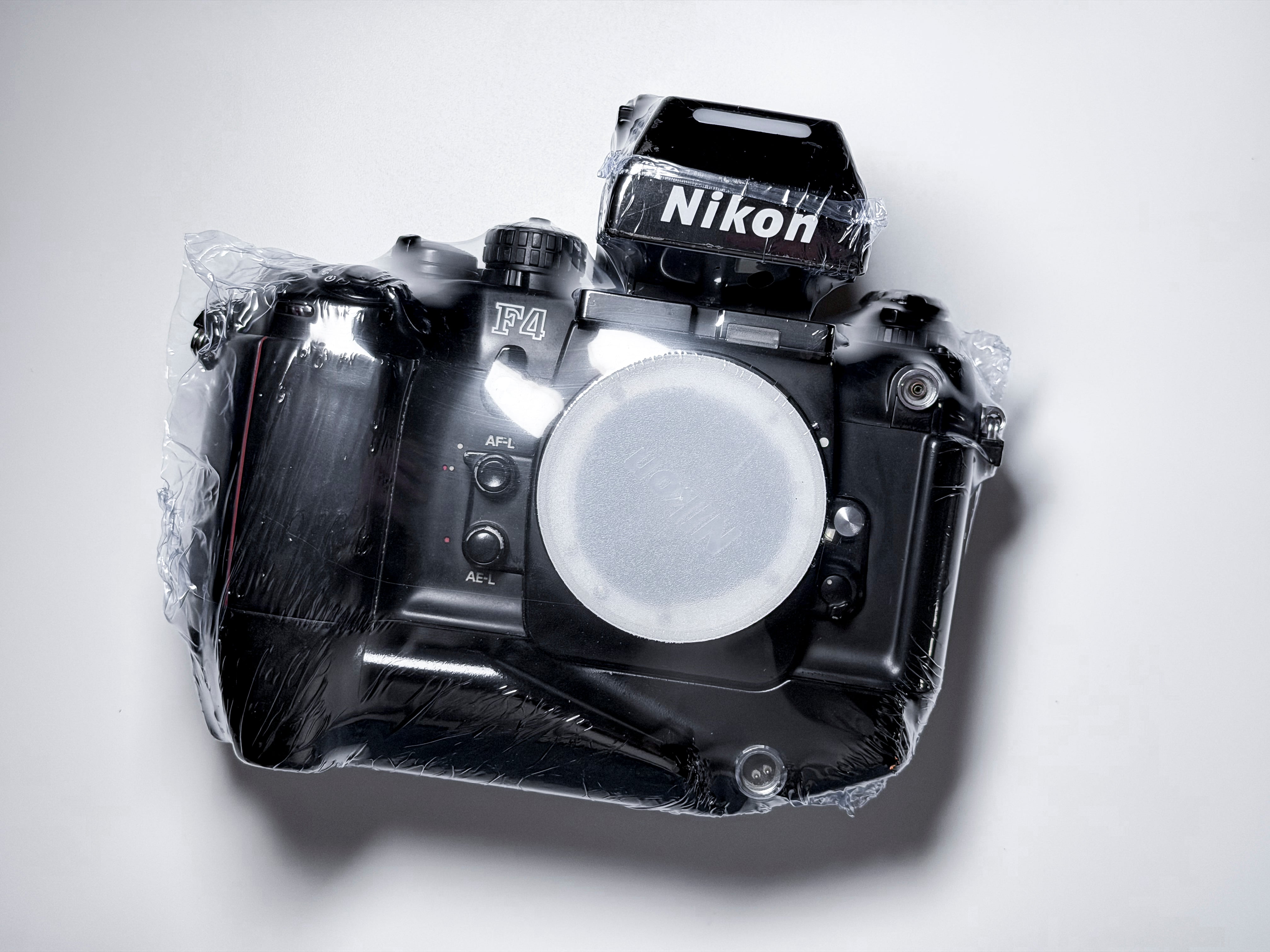 Nikon F4 + MB-21 Film SLR 35mm Autofocus F Mount - Tested, Excellent